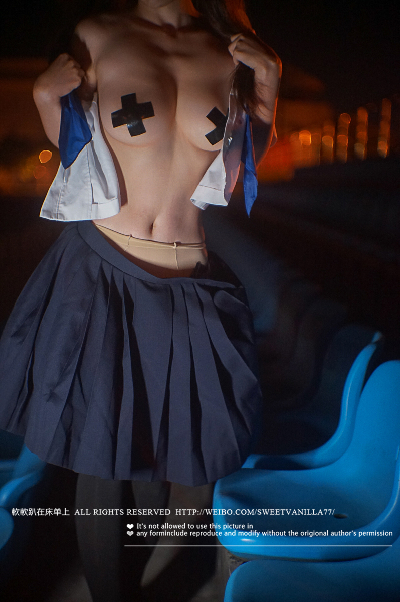 NO.142 铃木美咲(Misaki Suzuki) - 公然半裸露出-羞耻！在操场的观看区 27P+3V_第1集