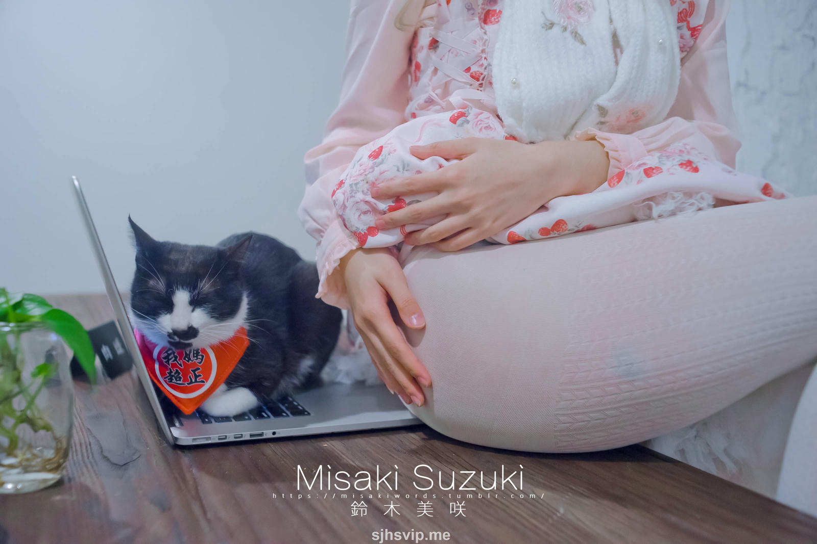 NO.180 铃木美咲(Misaki Suzuki) - 完全M男的下仆生活-羞耻！在咖啡厅里 53P+3V_第2集