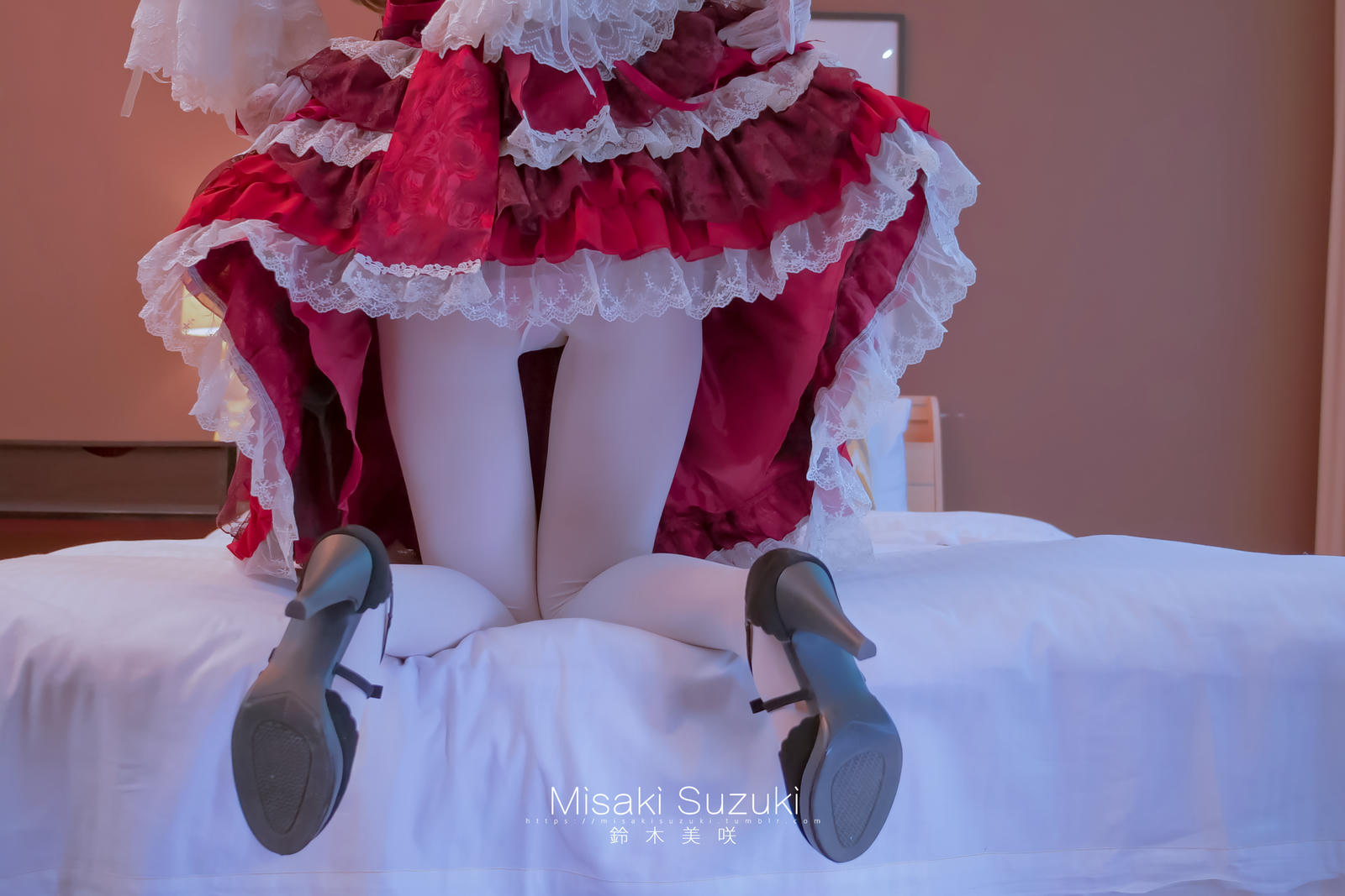 NO.204 铃木美咲(Misaki Suzuki) - 援x交友人的LO娘 跨年lo娘 59P+1V_第2集