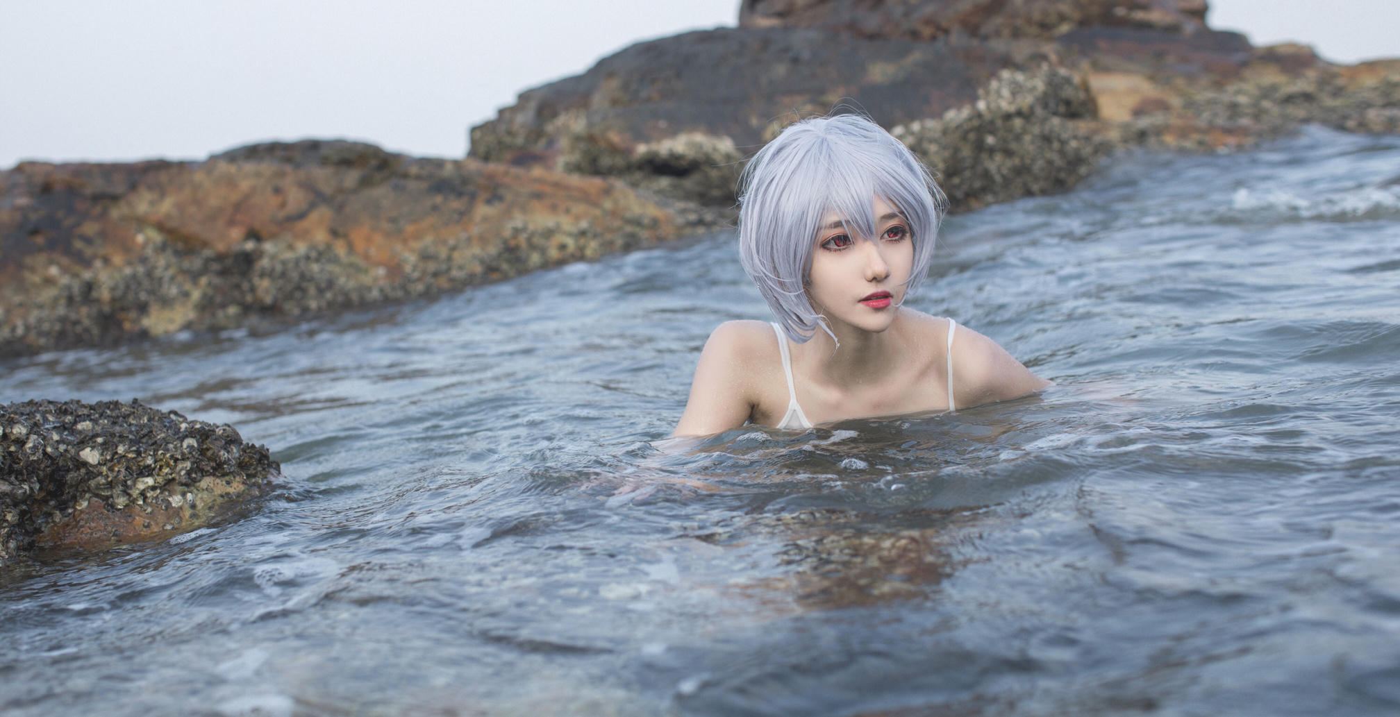 南桃Momoko NO.002 绫波丽白裙 [25P-155MB]_第1集