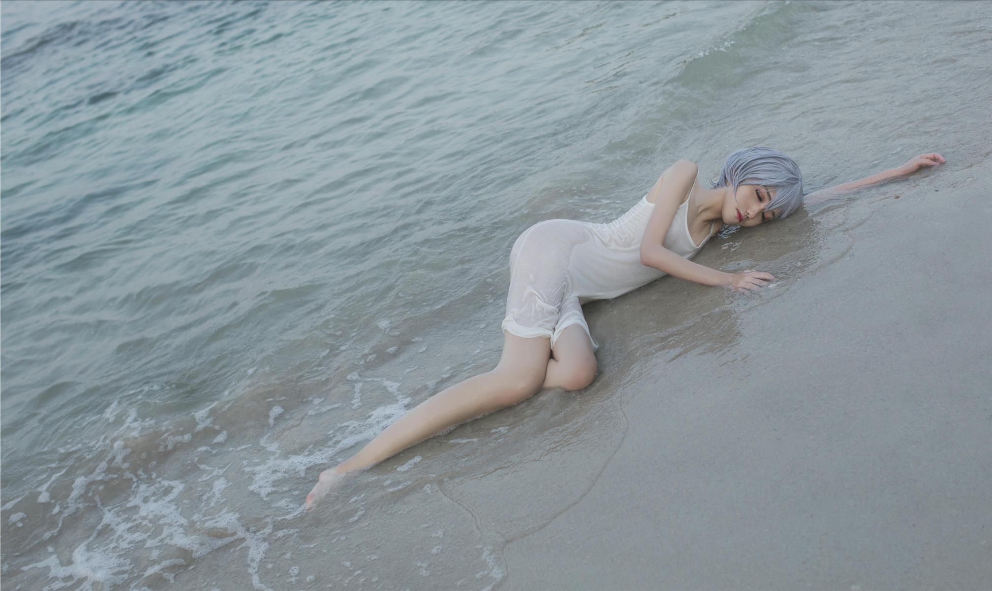 南桃Momoko NO.002 绫波丽白裙 [25P-155MB]_第1集