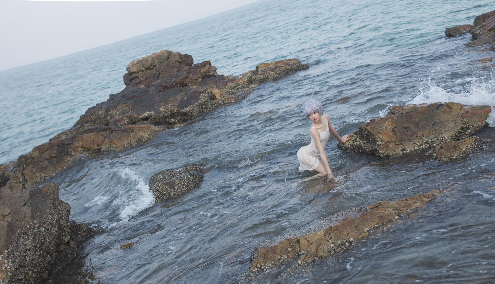 南桃Momoko NO.002 绫波丽白裙 [25P-155MB]_第1集