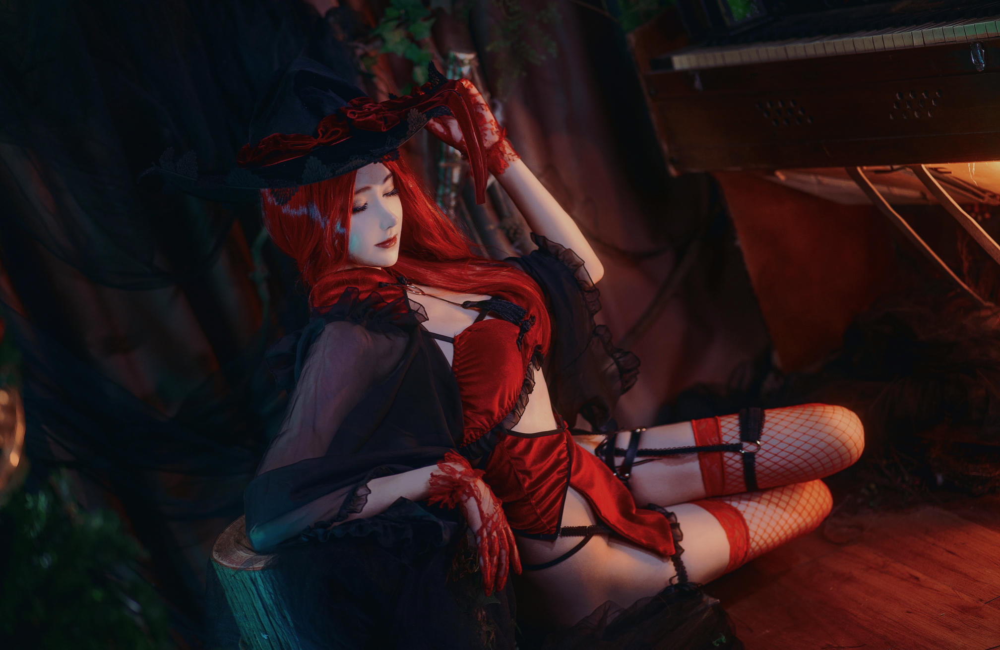 南桃Momoko NO.084 红女巫 [19P 162MB]_第1集