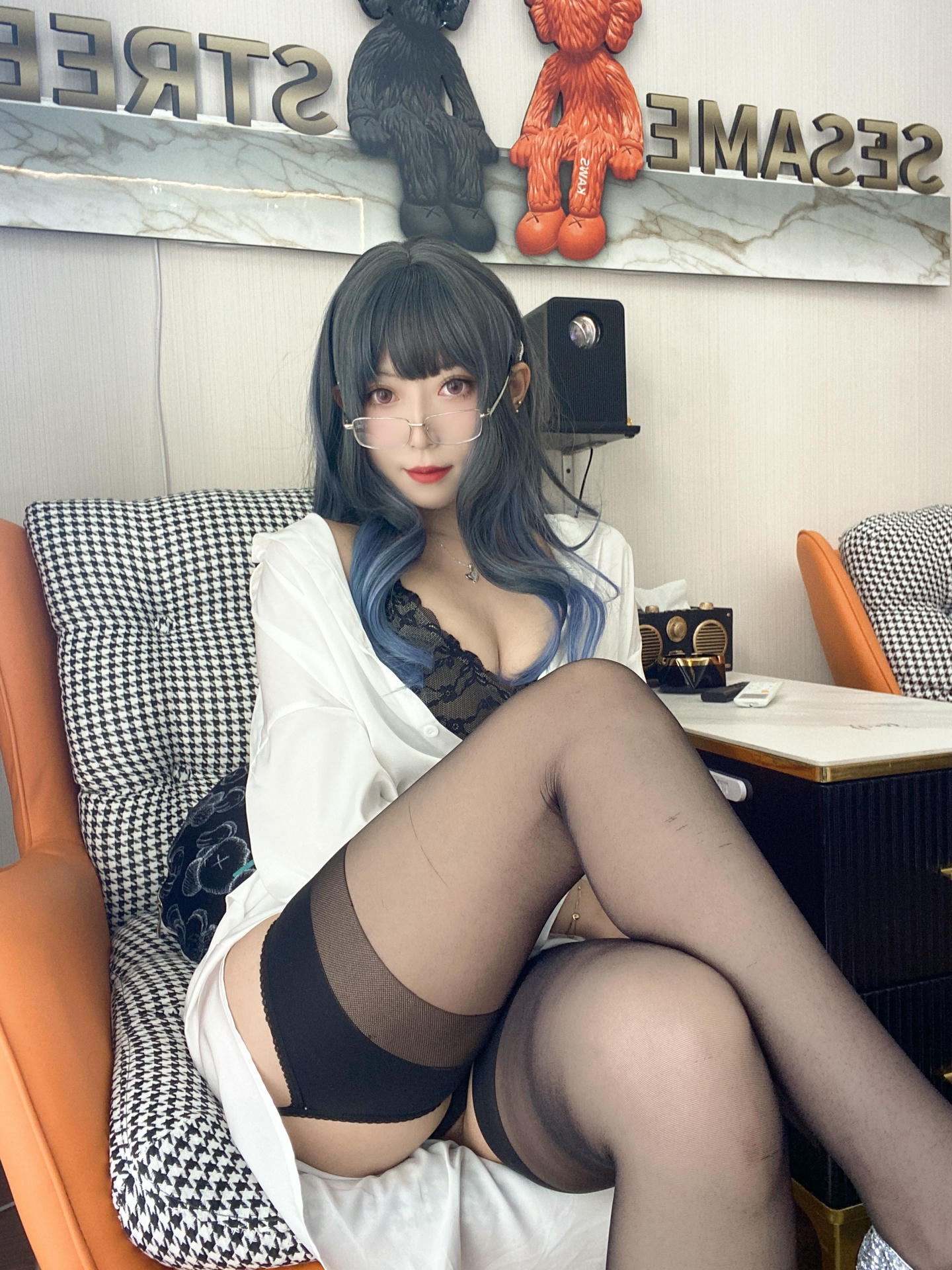 Money冷冷 NO.019 白衬衫 [84P2V 2.62GB]_第2集