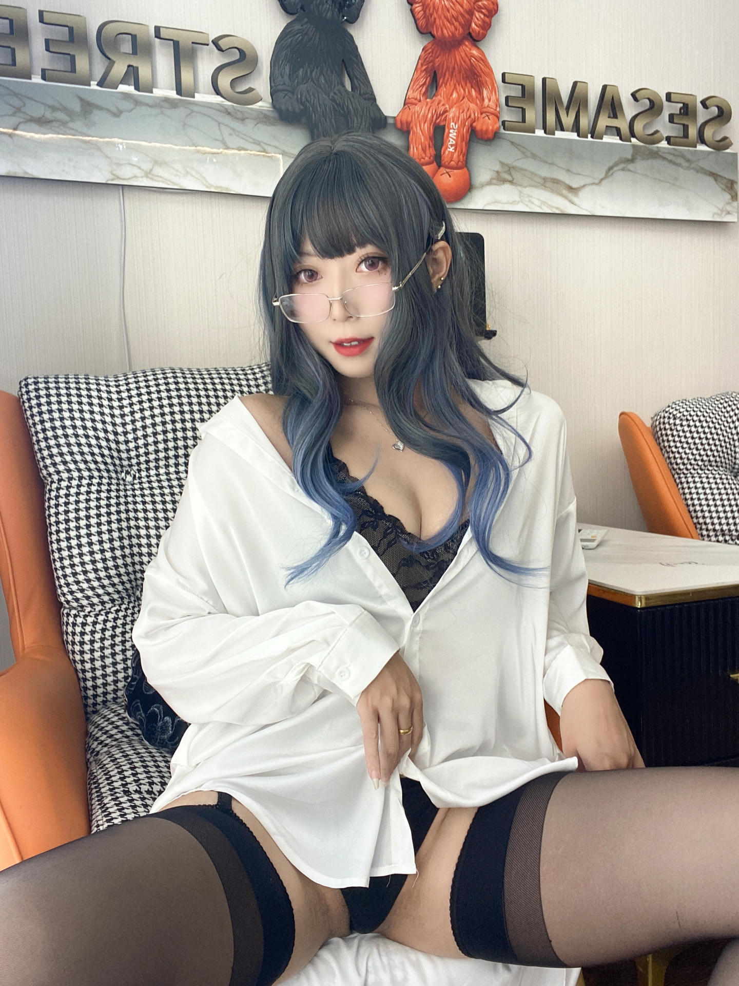 Money冷冷 NO.019 白衬衫 [84P2V 2.62GB]_第2集