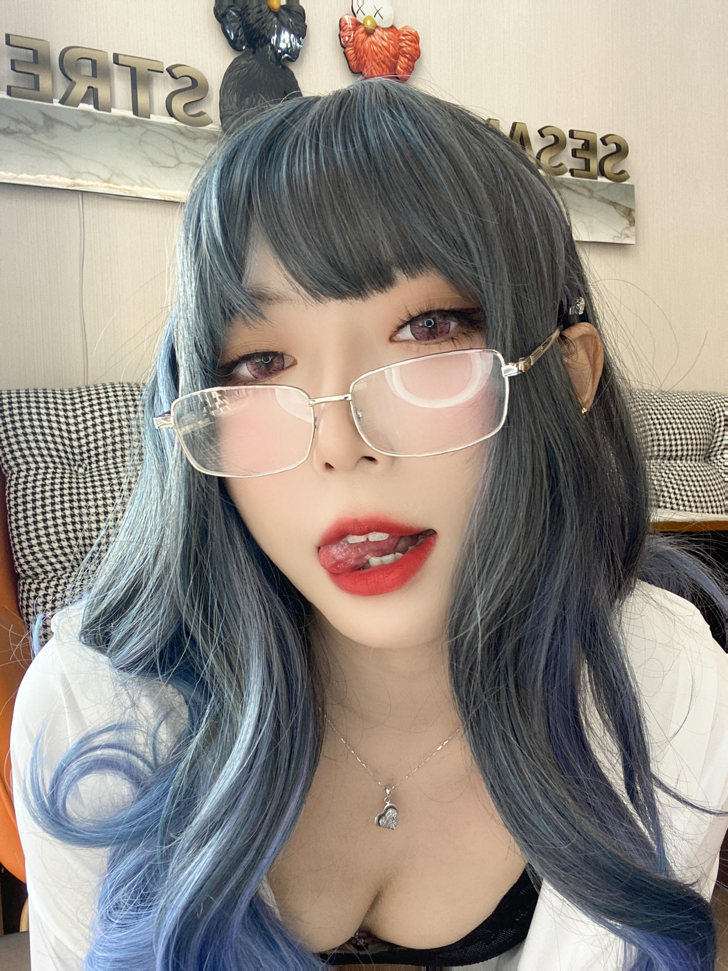 Money冷冷 NO.019 白衬衫 [84P2V 2.62GB]_第3集