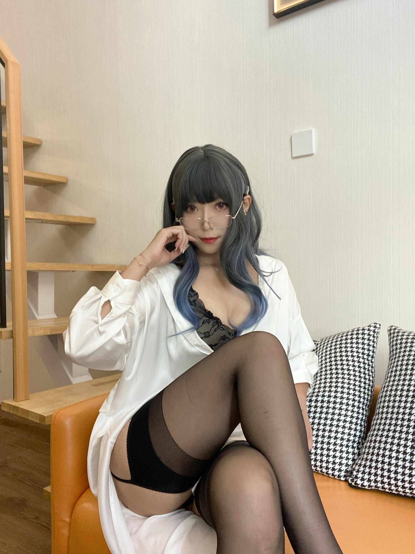 Money冷冷 NO.019 白衬衫 [84P2V 2.62GB]_第3集