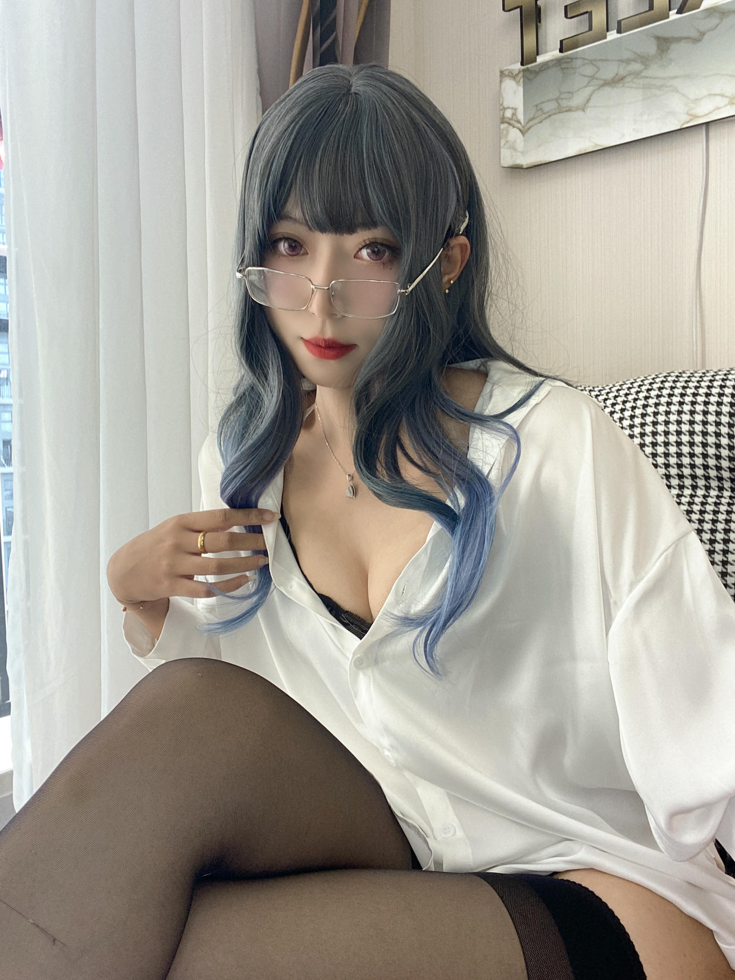 Money冷冷 NO.019 白衬衫 [84P2V 2.62GB]_第1集