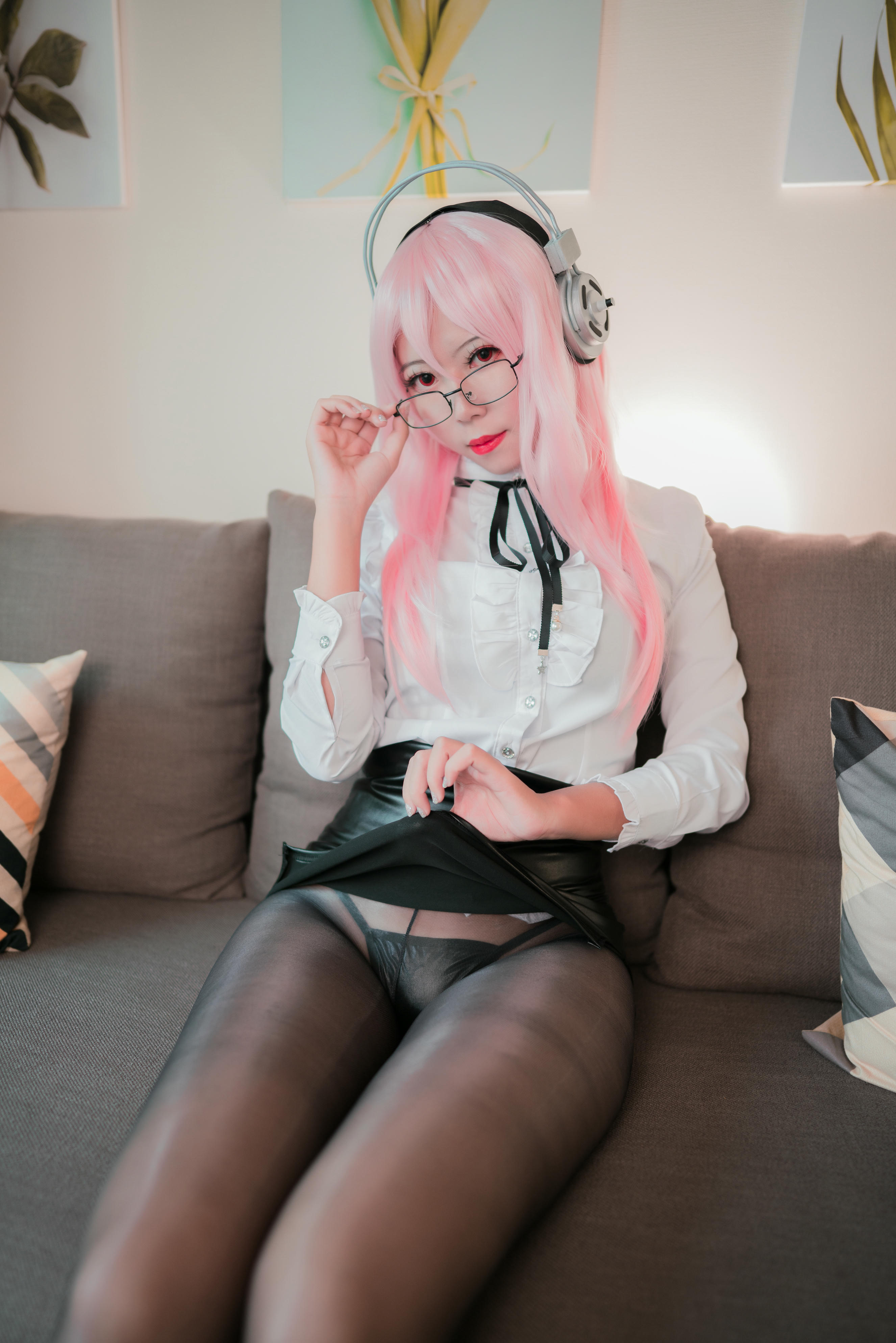 Money冷冷 NO.003 索尼子OL [61P-878MB]_第2集