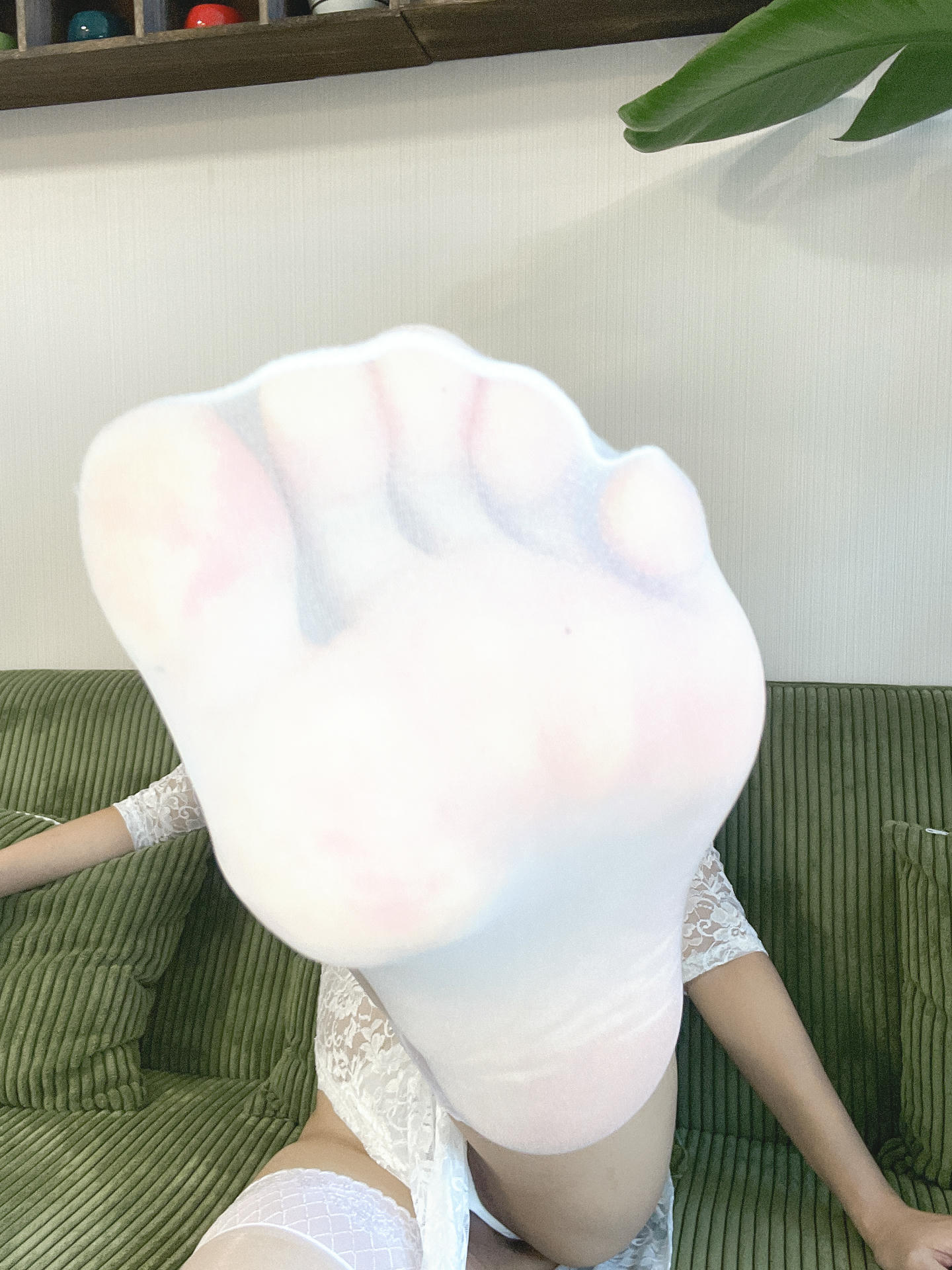 Money冷冷 NO.036 白蕾丝长裙 [73P2V 2.87GB]_第1集