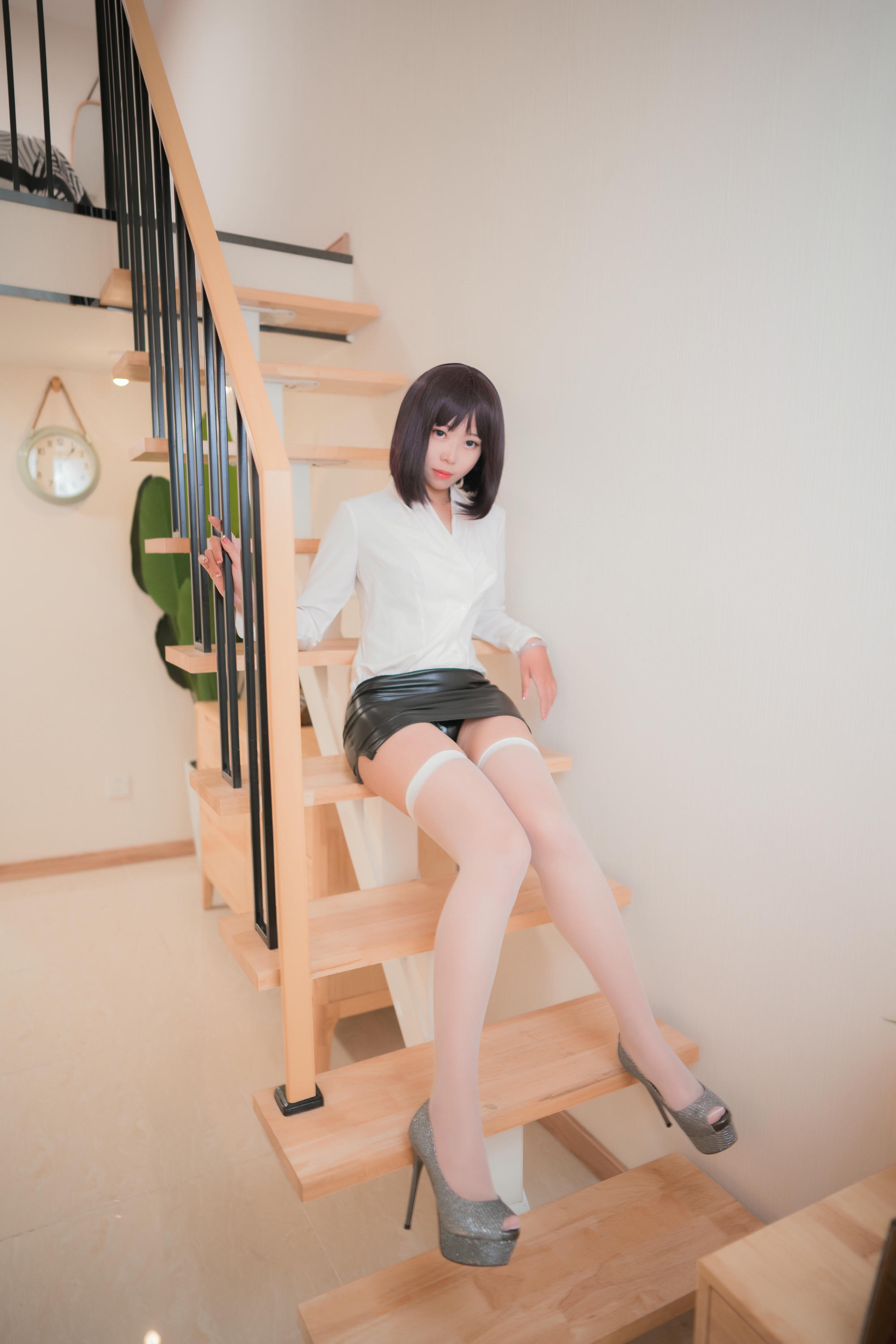 Money冷冷 NO.040 OL职业套装 [46P／286MB]_第2集