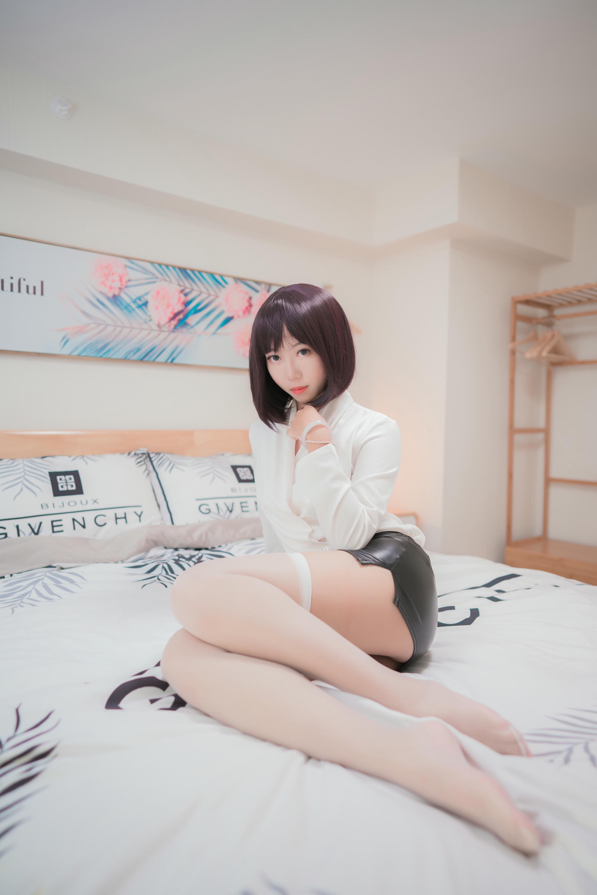 Money冷冷 NO.040 OL职业套装 [46P／286MB]_第1集