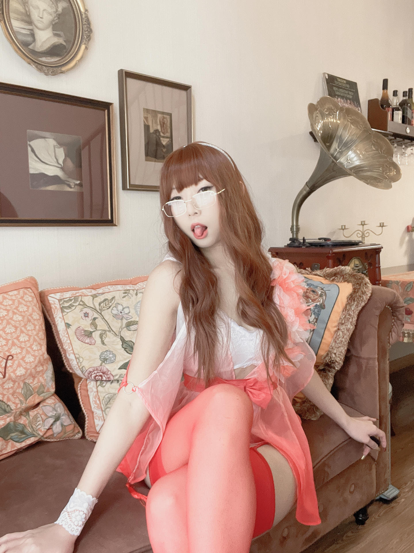 Money冷冷 NO.042 渐变开衫 [51P2V 2.90GB]_第1集