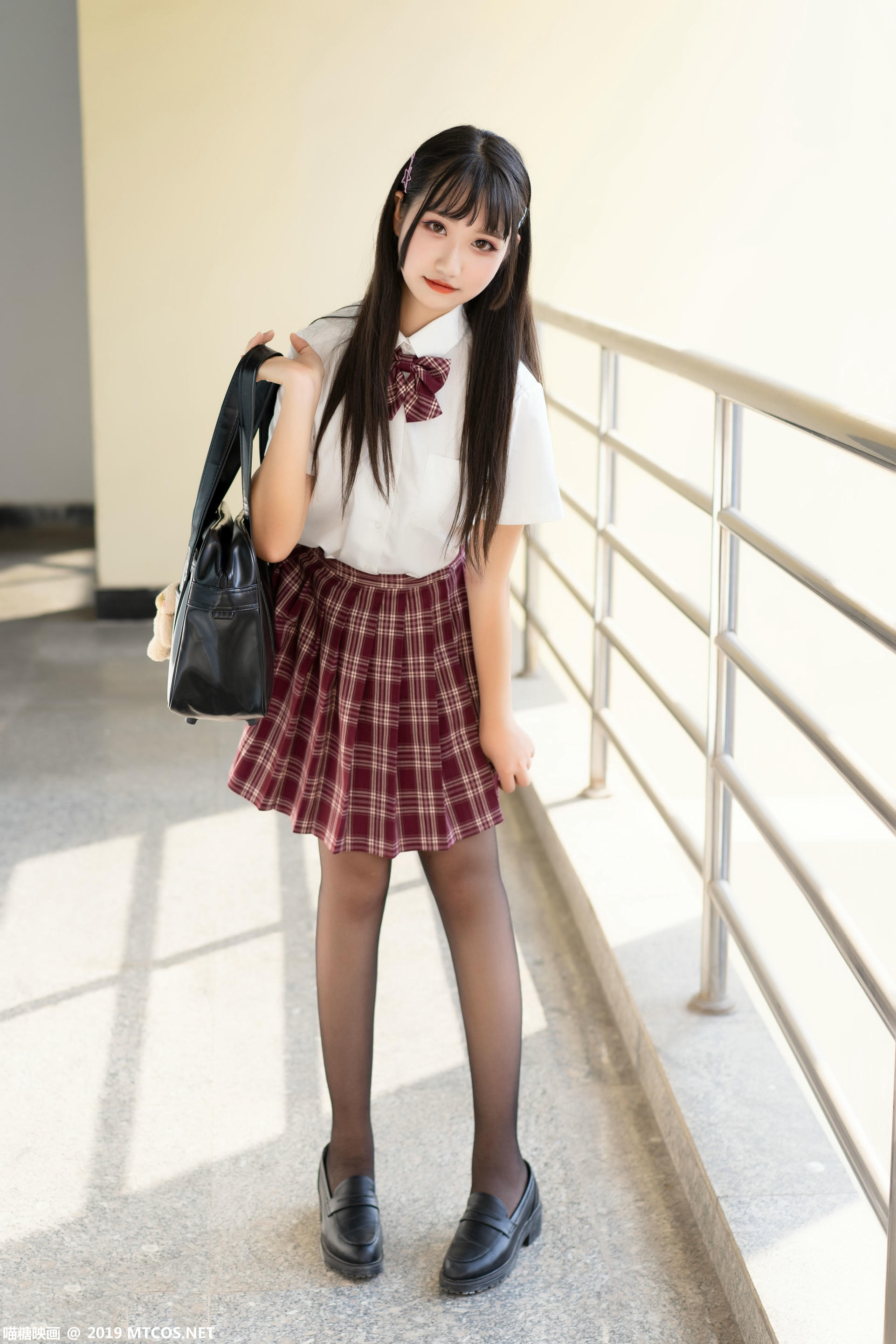 [喵糖映画] VOL.023 制服学妹[44P／368MB]_第2集