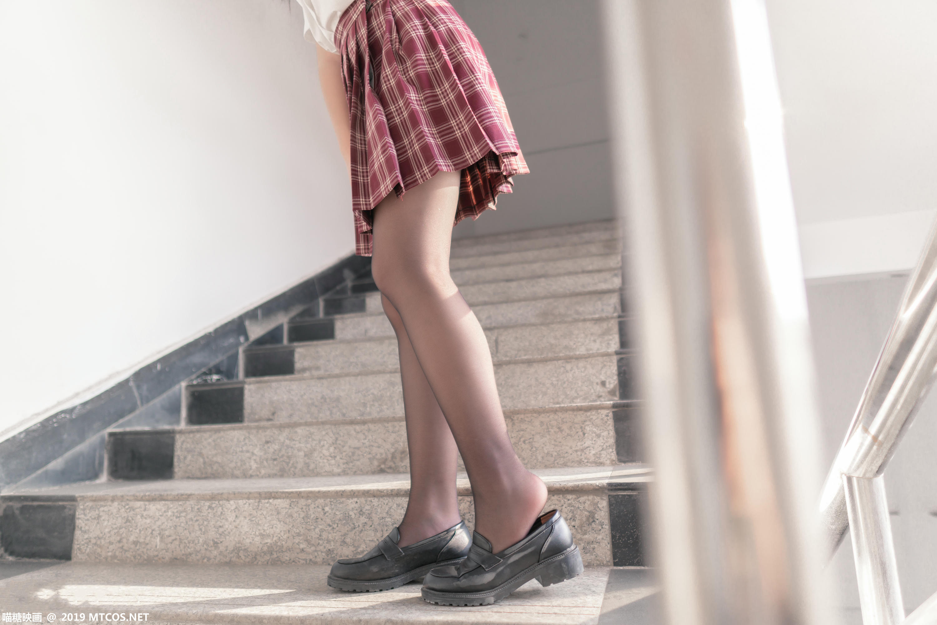 [喵糖映画] VOL.023 制服学妹[44P／368MB]_第2集