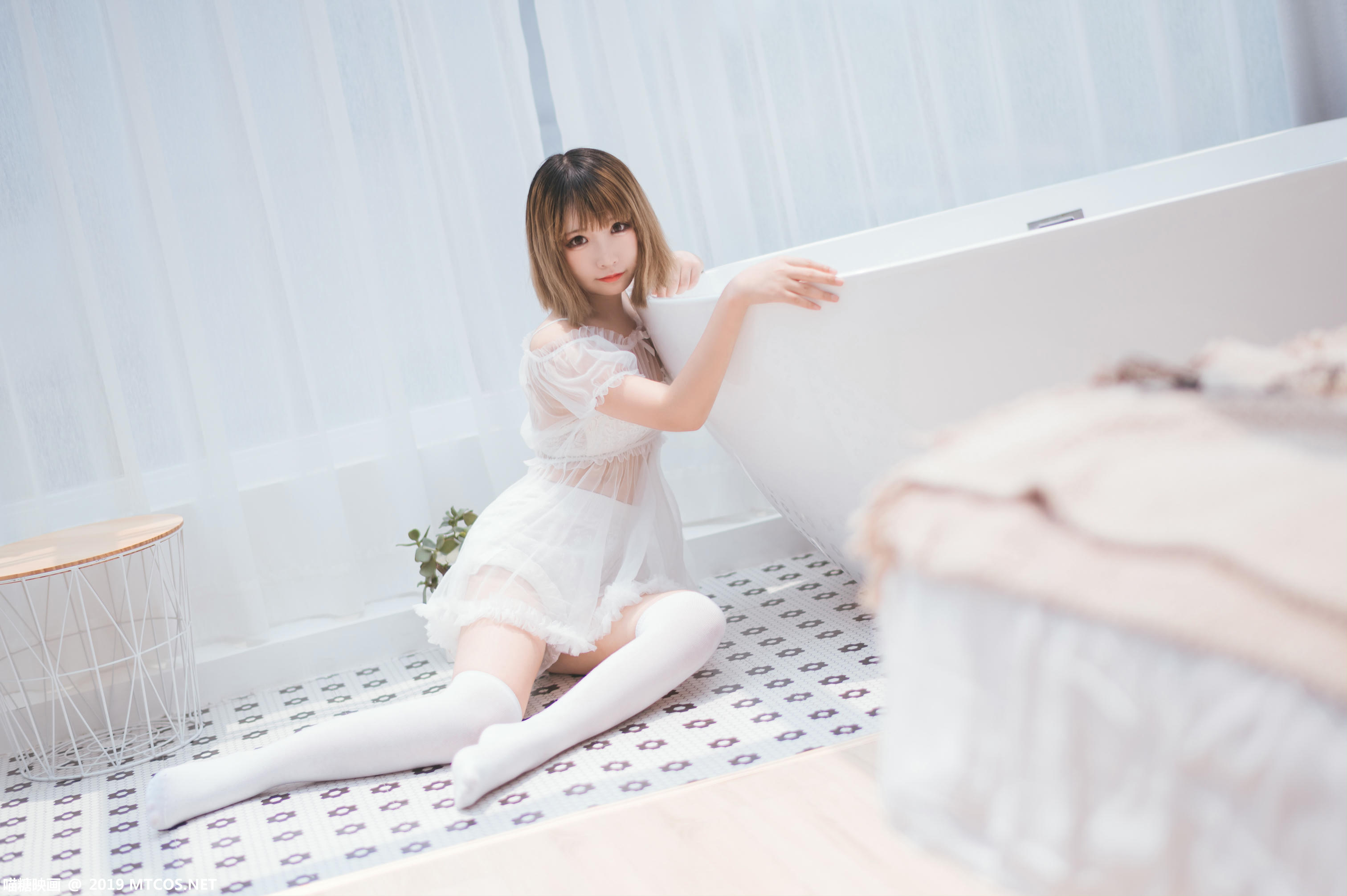 [喵糖映画] VOL.025 纯情白裙[42P／356MB]_第1集