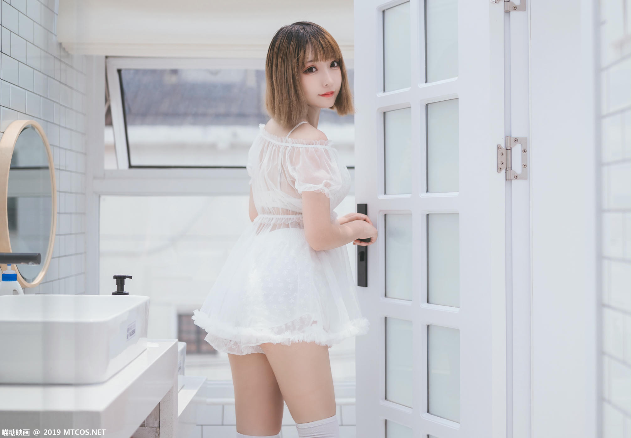 [喵糖映画] VOL.025 纯情白裙[42P／356MB]_第2集