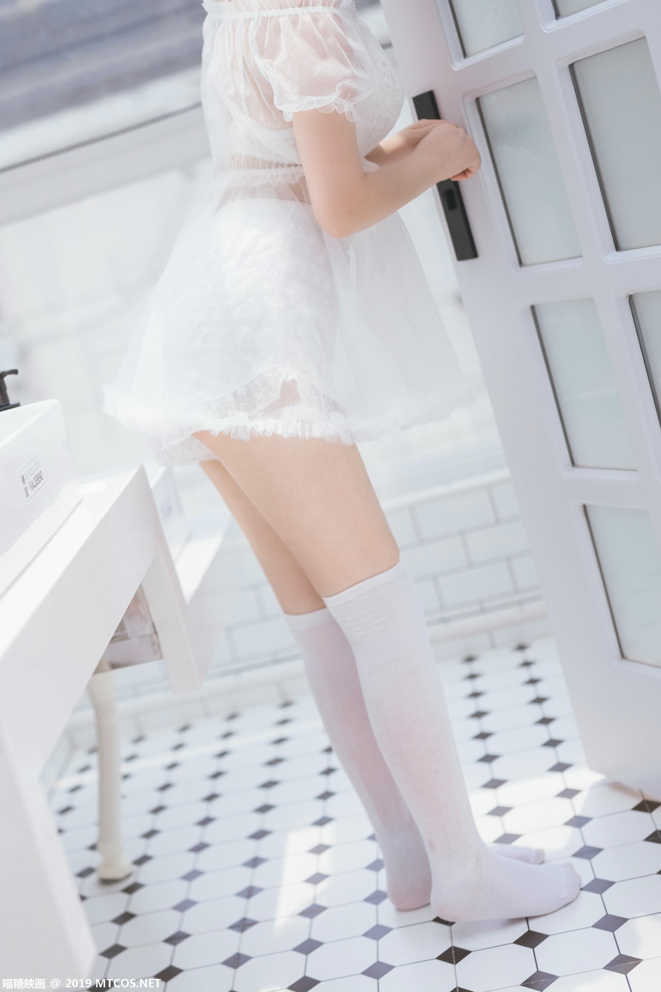 [喵糖映画] VOL.025 纯情白裙[42P／356MB]_第2集