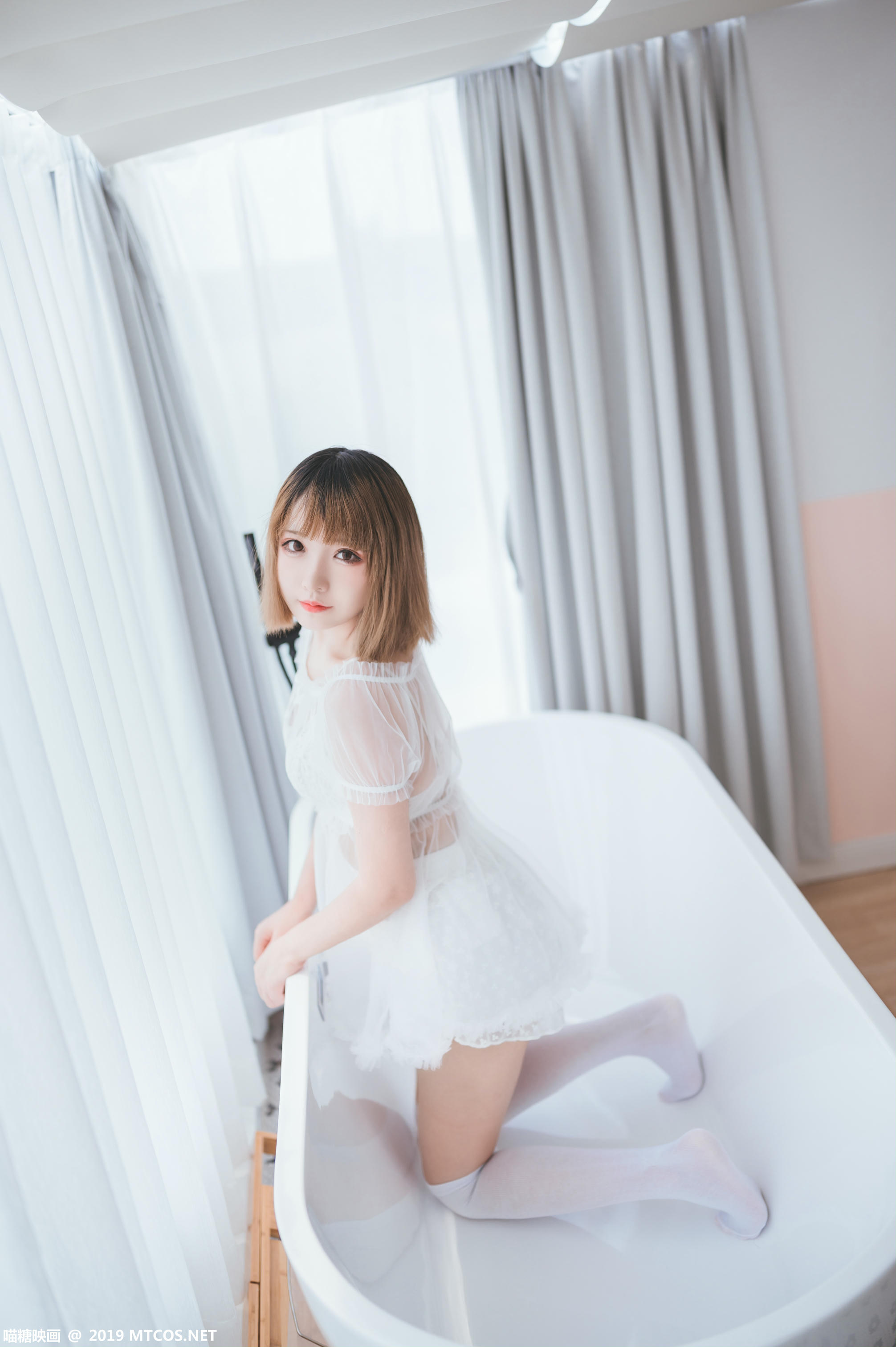 [喵糖映画] VOL.025 纯情白裙[42P／356MB]_第1集