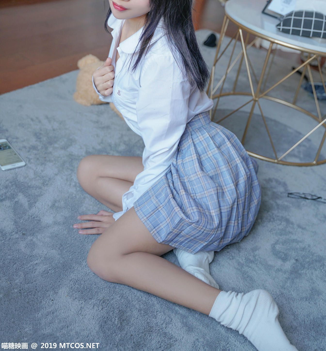 [喵糖映画] VOL.047 果腿制服裙[44P／384MB]_第2集