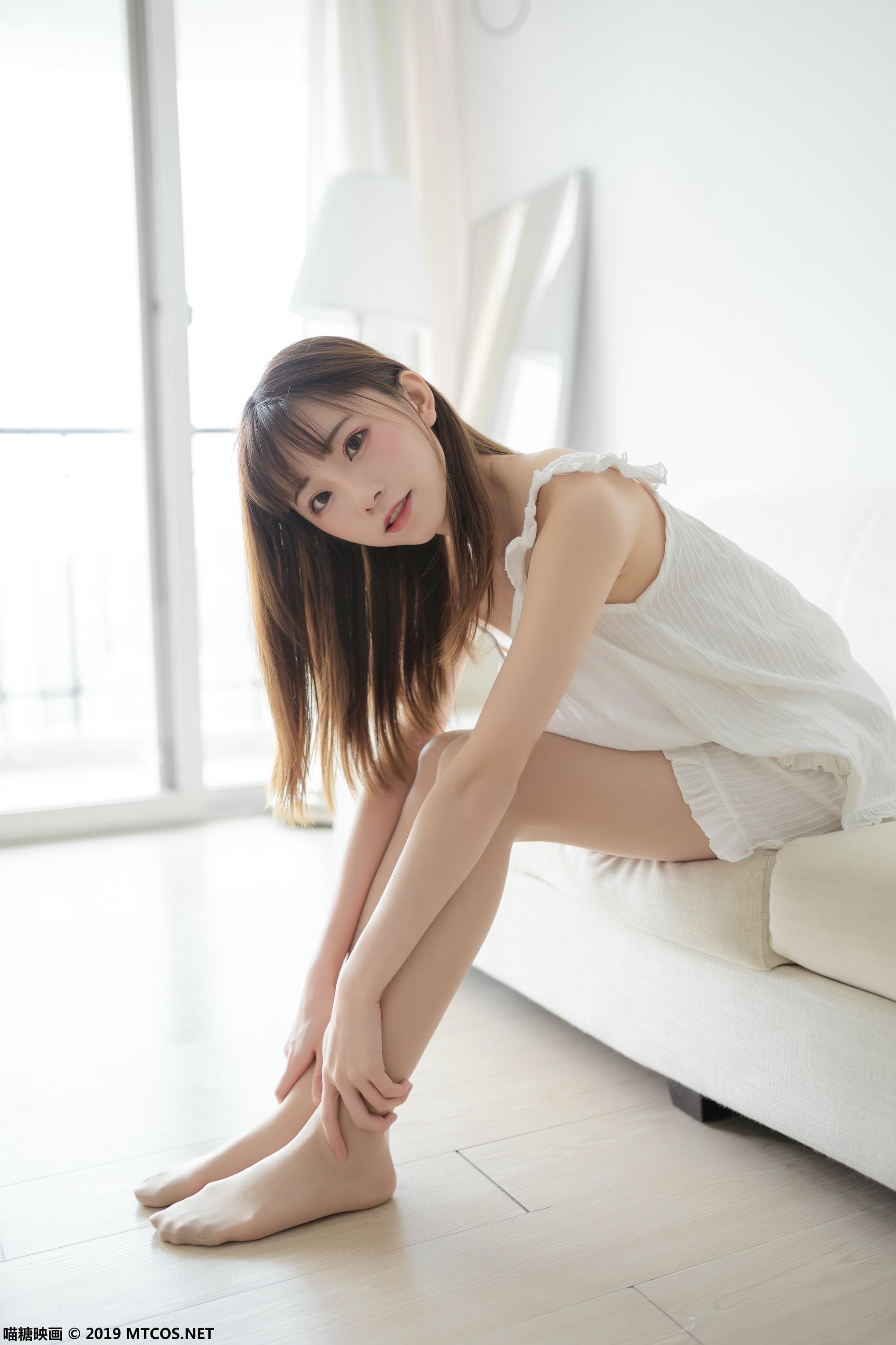 [喵糖映画] VOL.056 Kitaro_绮太郎 白色睡衣[45P／309MB]_第1集