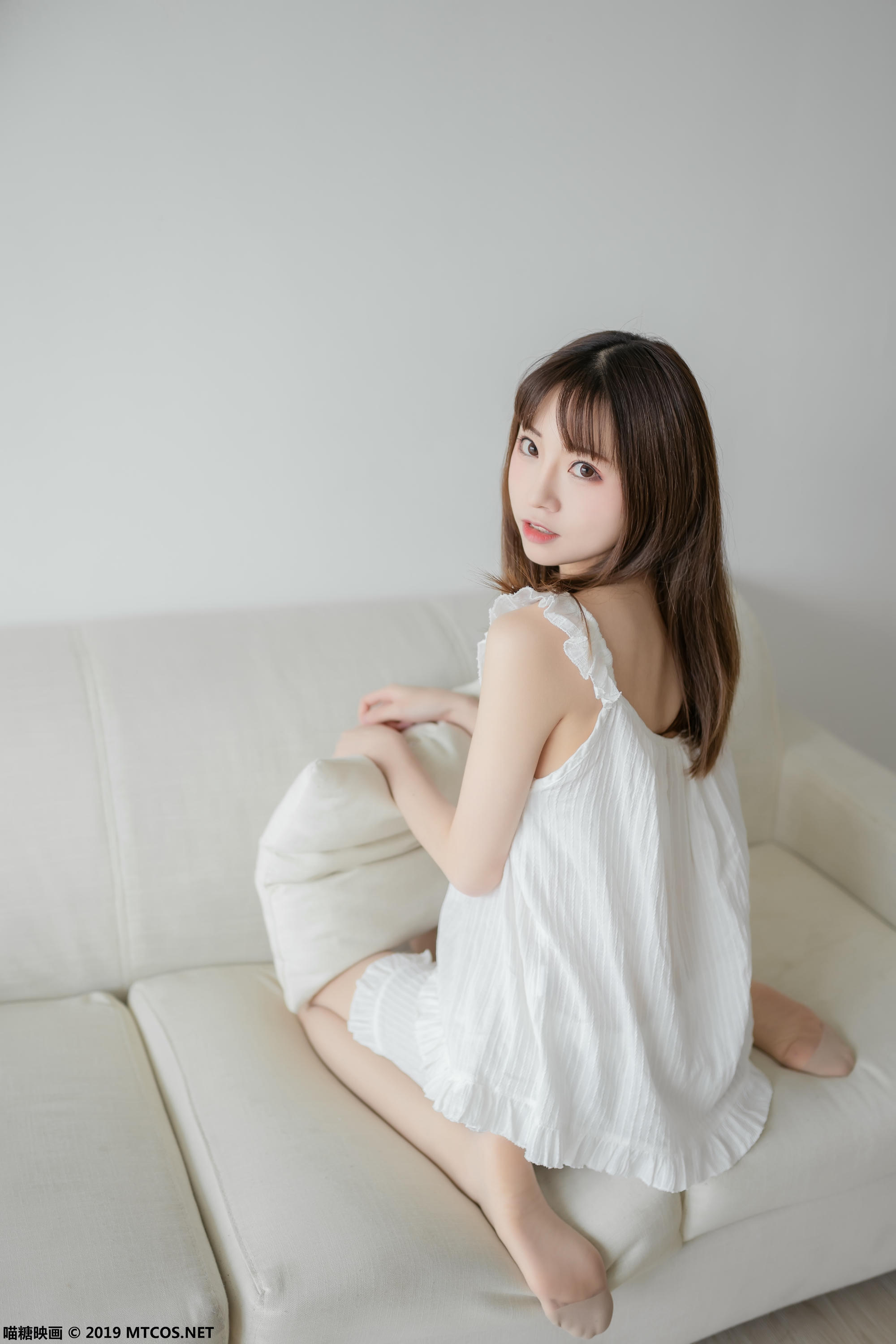 [喵糖映画] VOL.056 Kitaro_绮太郎 白色睡衣[45P／309MB]_第2集