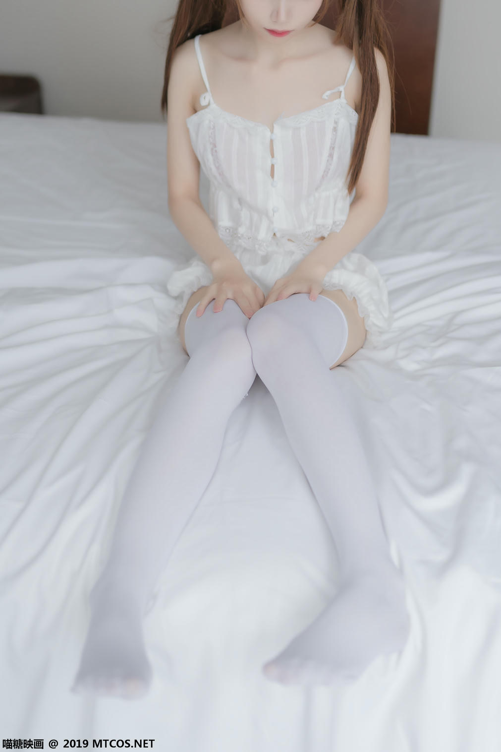 [喵糖映画] VOL.065 白丝双马尾[40P／125MB]_第1集