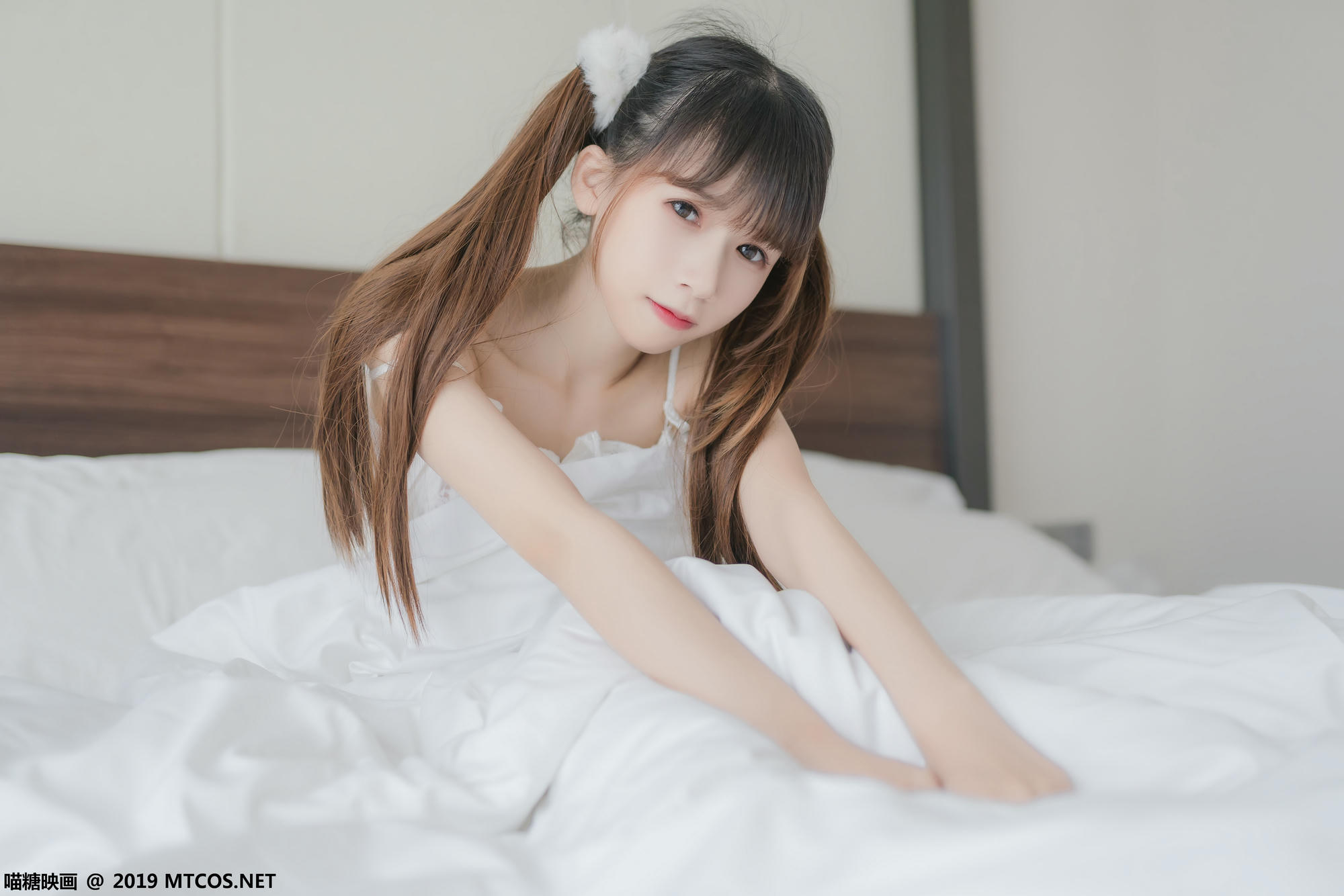 [喵糖映画] VOL.065 白丝双马尾[40P／125MB]_第1集