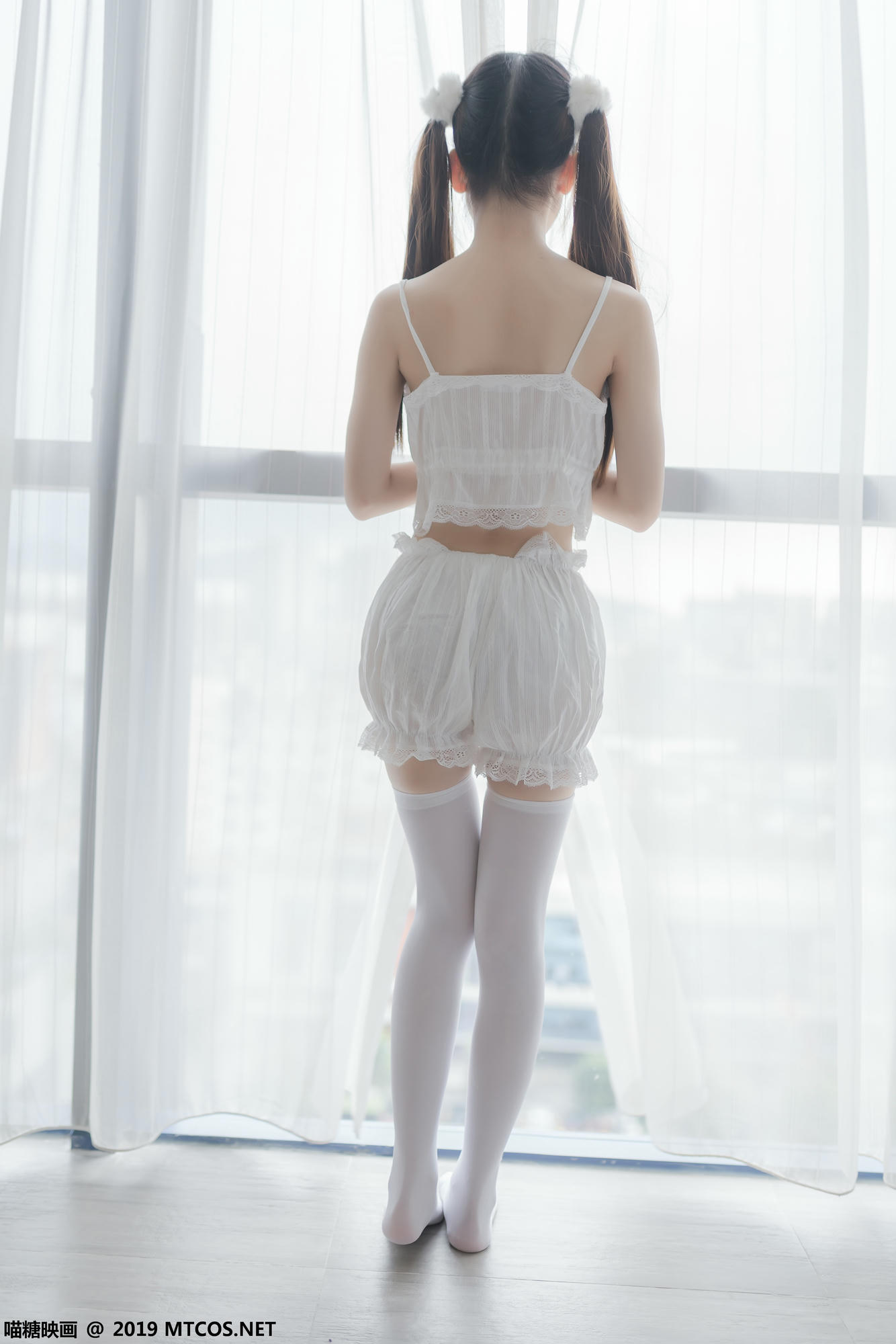 [喵糖映画] VOL.065 白丝双马尾[40P／125MB]_第2集