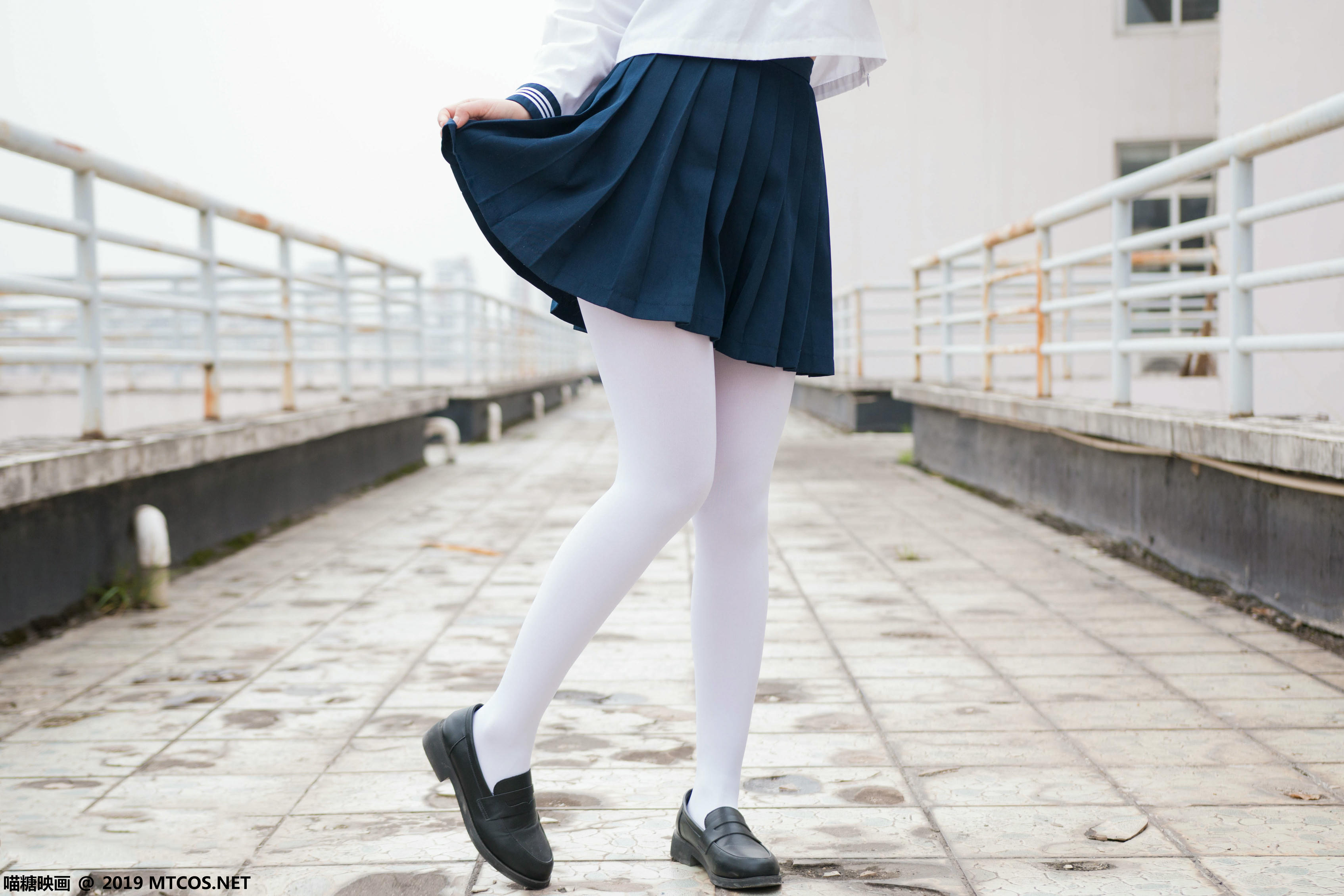 [喵糖映画] VOL.067 半度度度喵 喵喵的白丝水手服[46P／245MB]_第1集