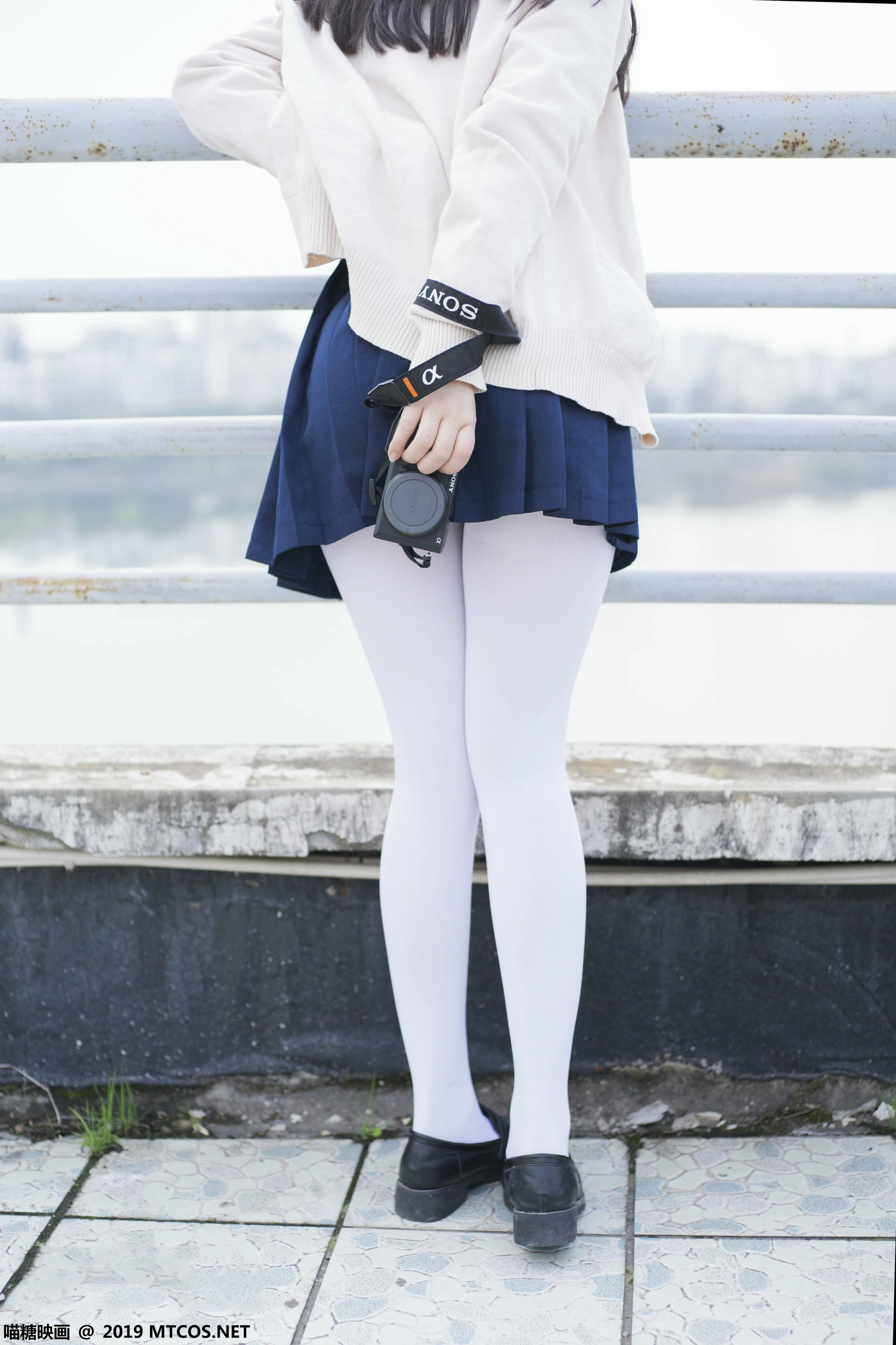 [喵糖映画] VOL.067 半度度度喵 喵喵的白丝水手服[46P／245MB]_第3集