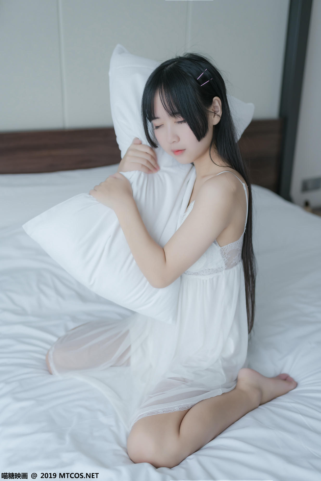 [喵糖映画] VOL.069 萌芽儿o0 白纱裙[44P／167MB]_第1集