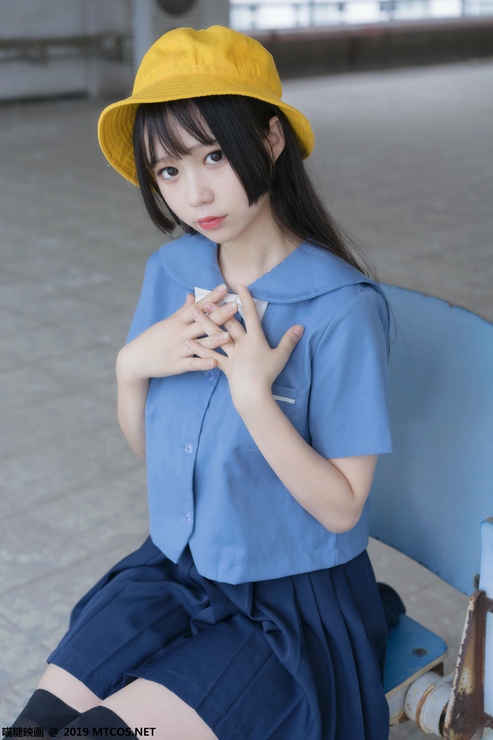 [喵糖映画] VOL.070 半度度度喵 小黄帽女孩[48P／376MB]_第1集