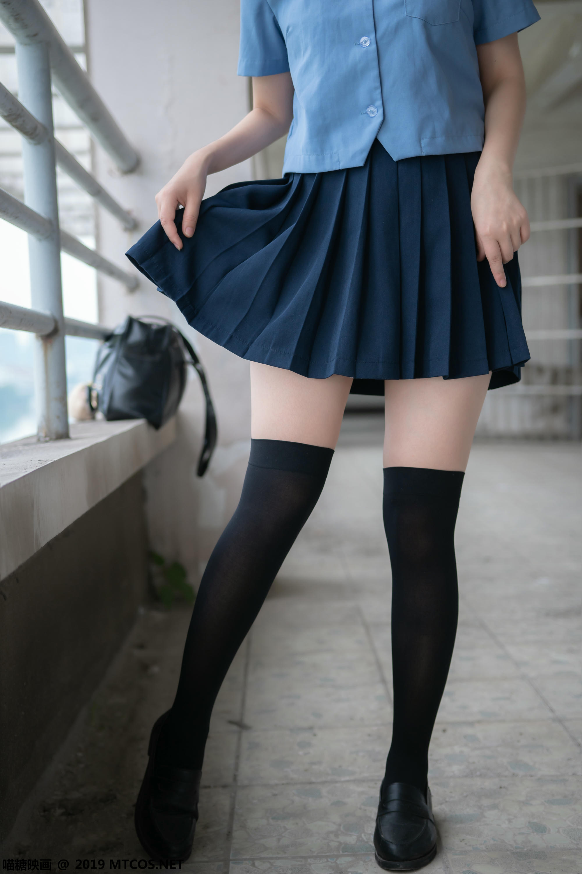 [喵糖映画] VOL.070 半度度度喵 小黄帽女孩[48P／376MB]_第2集