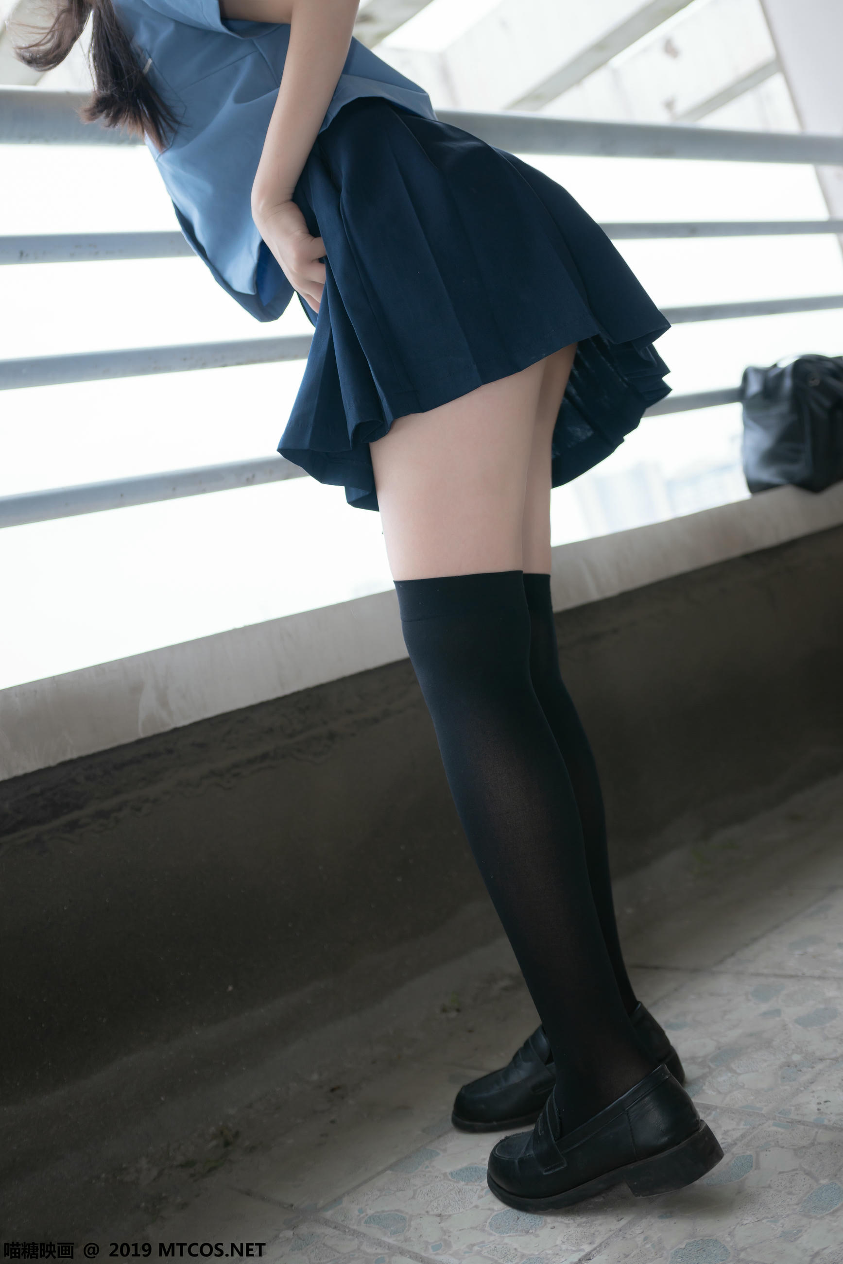 [喵糖映画] VOL.070 半度度度喵 小黄帽女孩[48P／376MB]_第2集