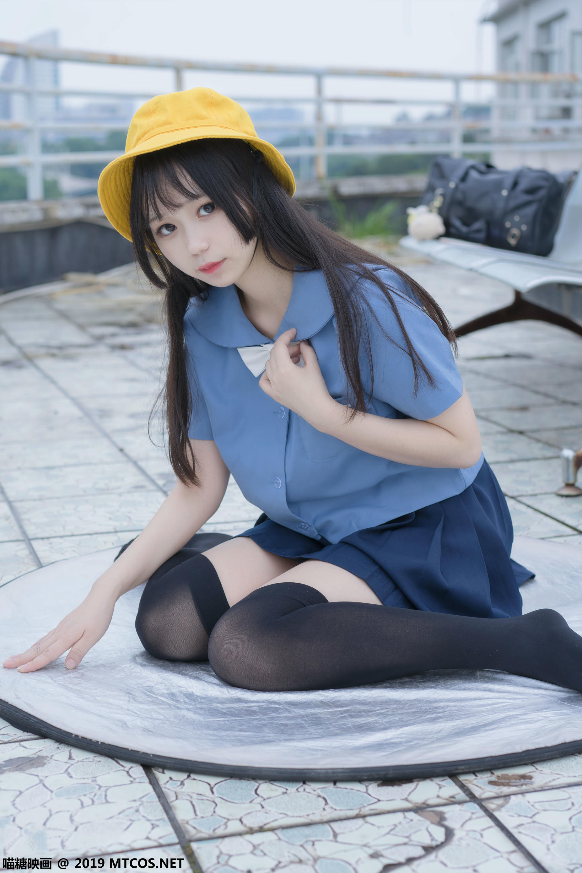 [喵糖映画] VOL.070 半度度度喵 小黄帽女孩[48P／376MB]_第1集