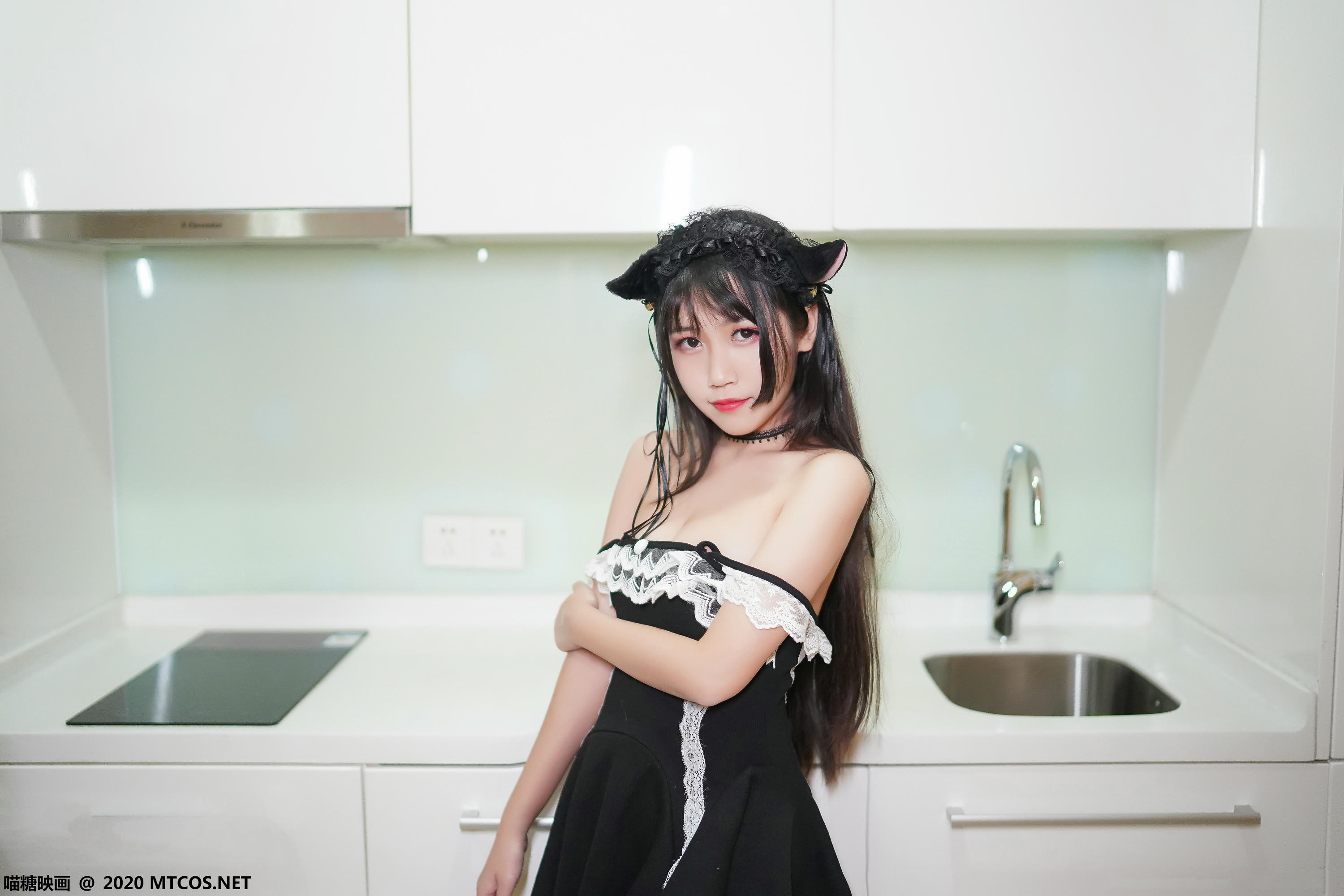 [喵糖映画] VOL.073 黑丝高跟鞋[38P／545MB]_第1集