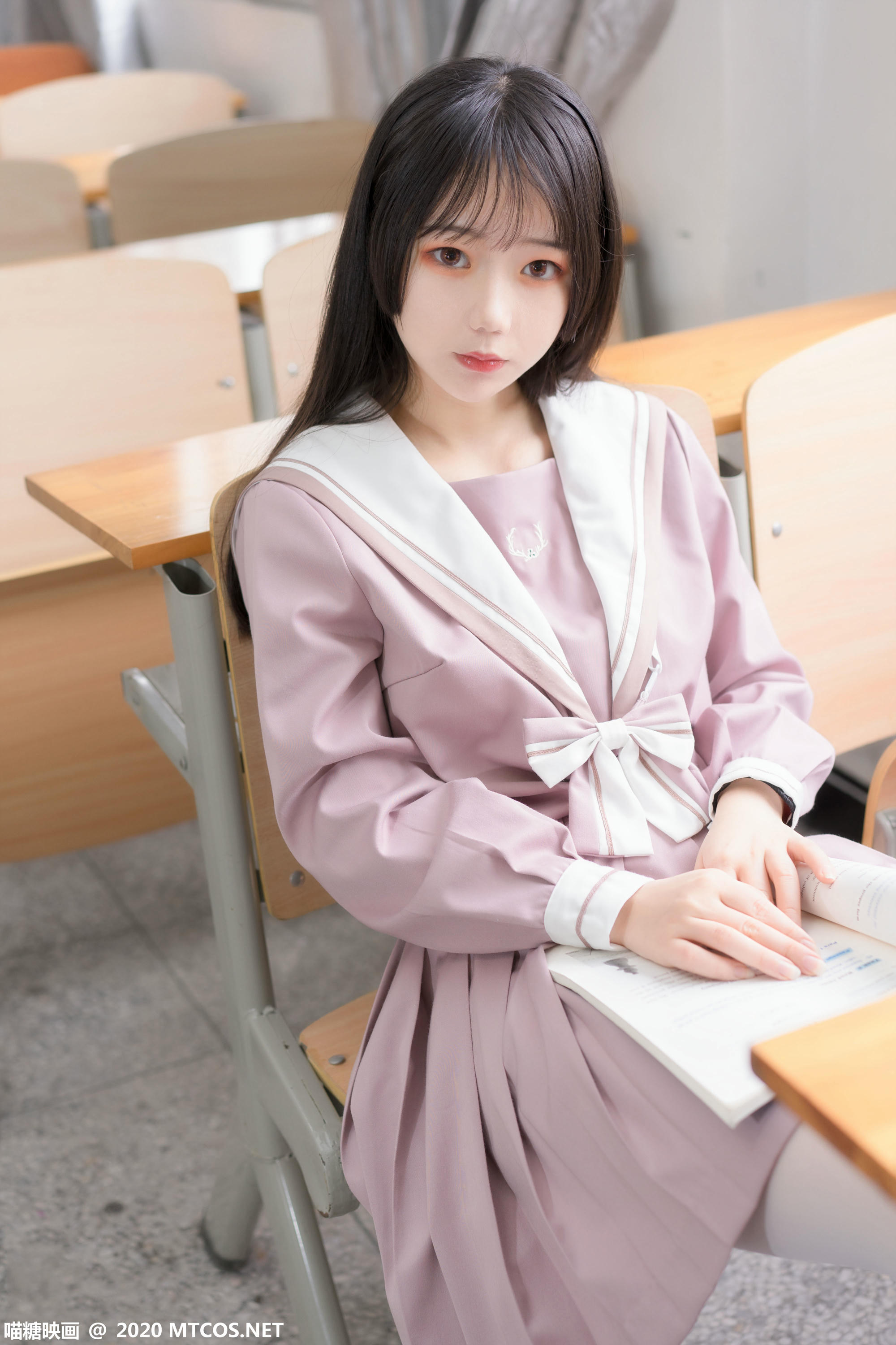 [喵糖映画] VOL.074 半度度度喵 粉色JK小姐姐[49P／323MB]_第1集