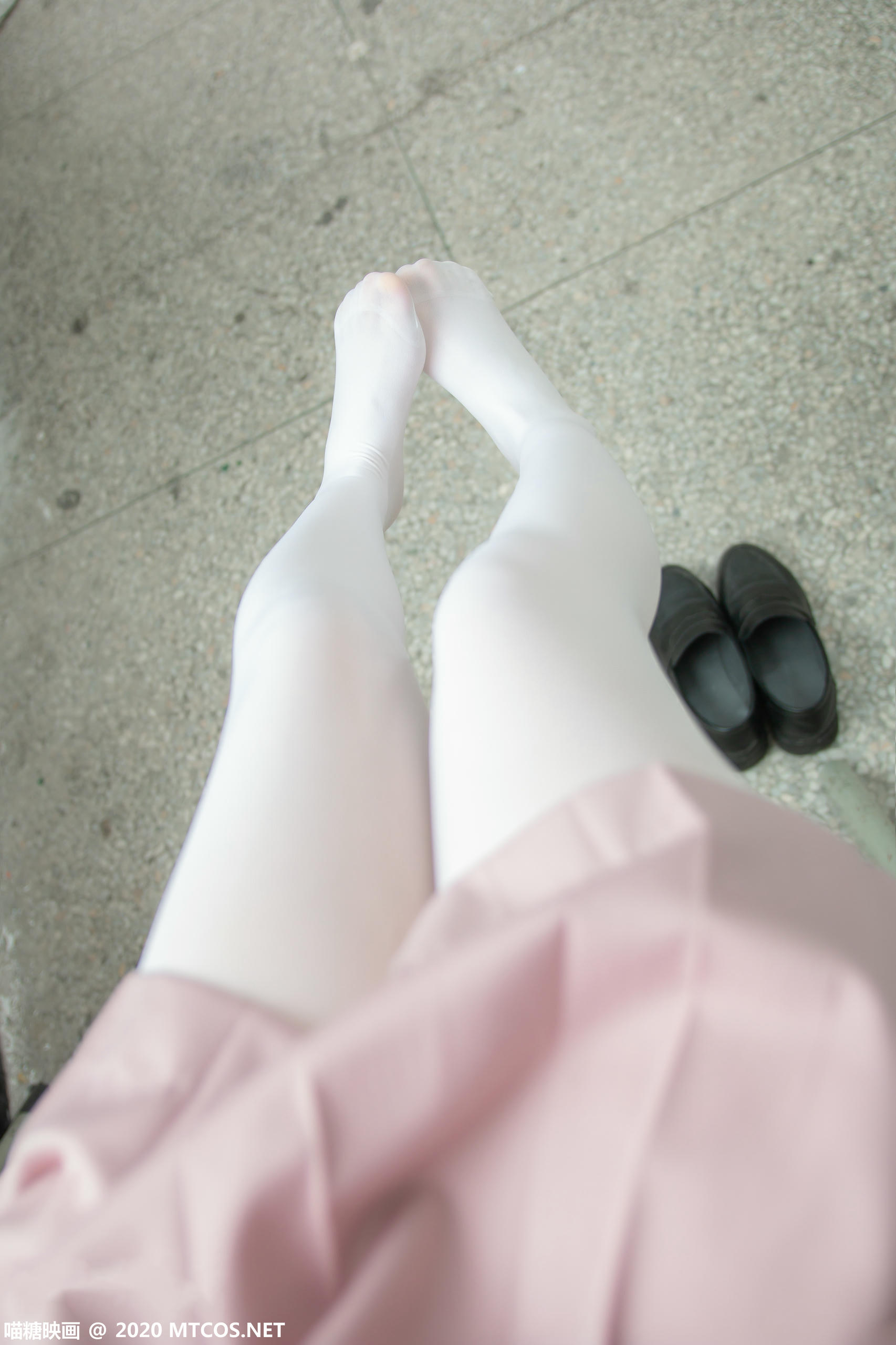 [喵糖映画] VOL.074 半度度度喵 粉色JK小姐姐[49P／323MB]_第2集