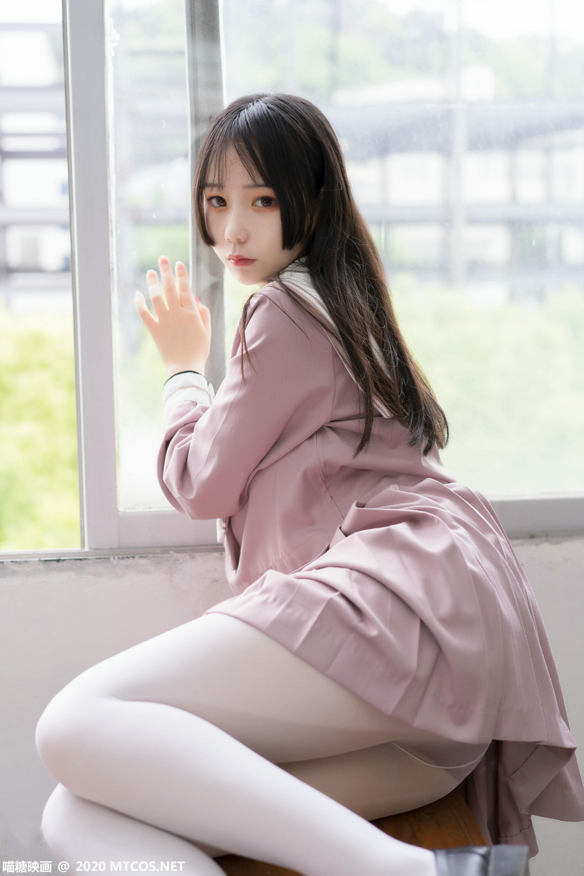 [喵糖映画] VOL.074 半度度度喵 粉色JK小姐姐[49P／323MB]_第1集