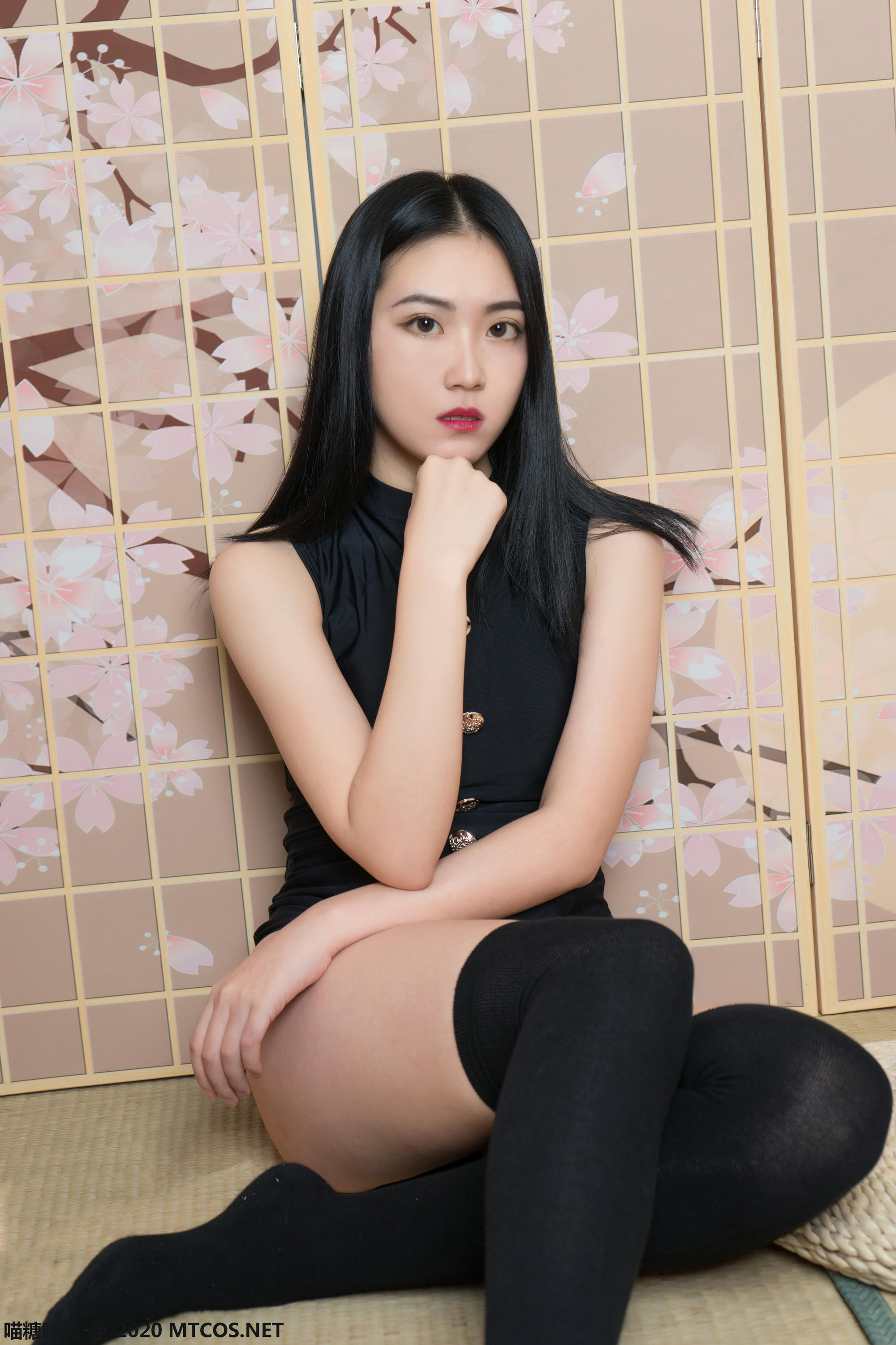 [喵糖映画] VOL.079 黑色制服的少女[39P／597MB]_第1集