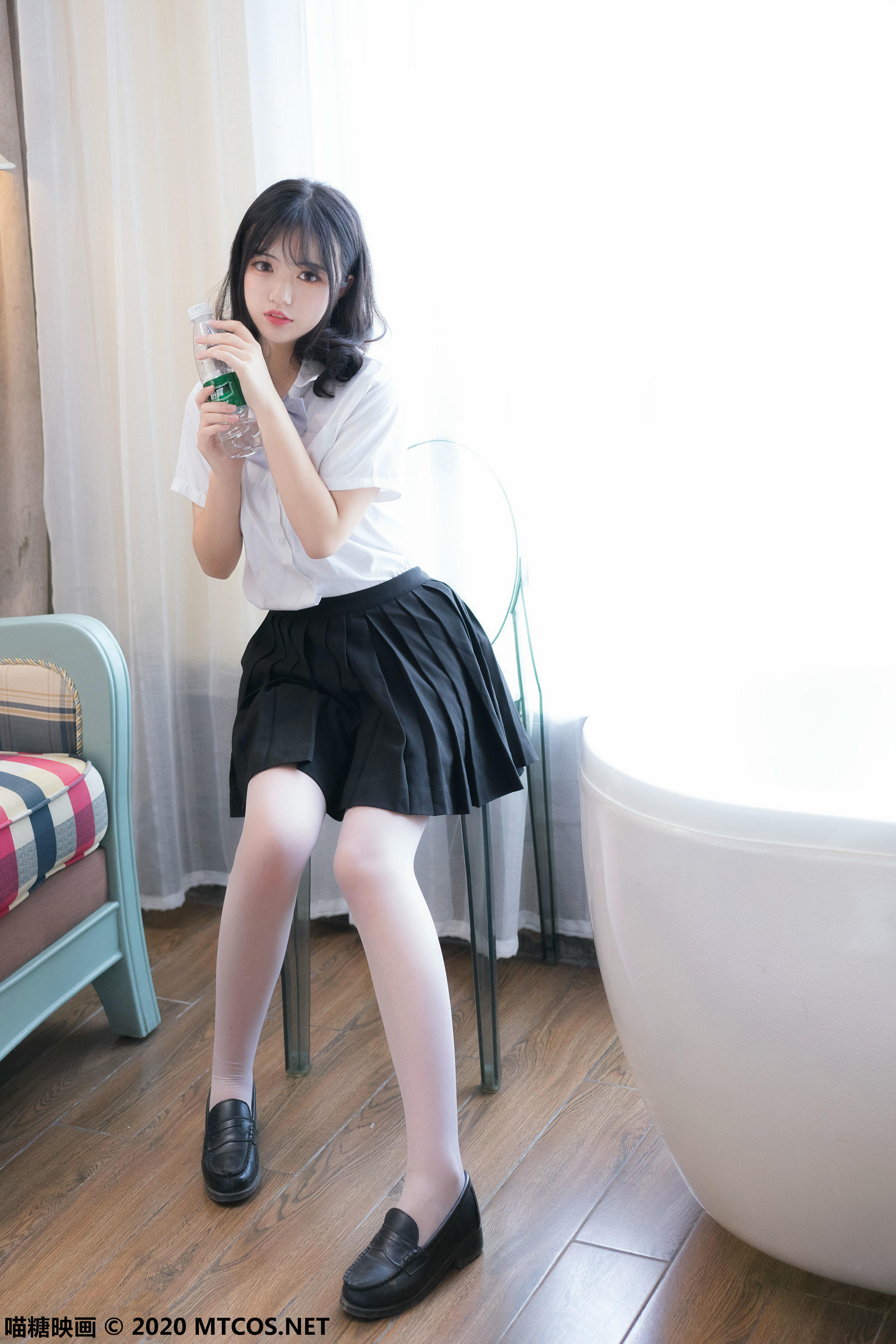 [喵糖映画] VOL.093 丝袜酷女孩[41P／383MB]_第2集