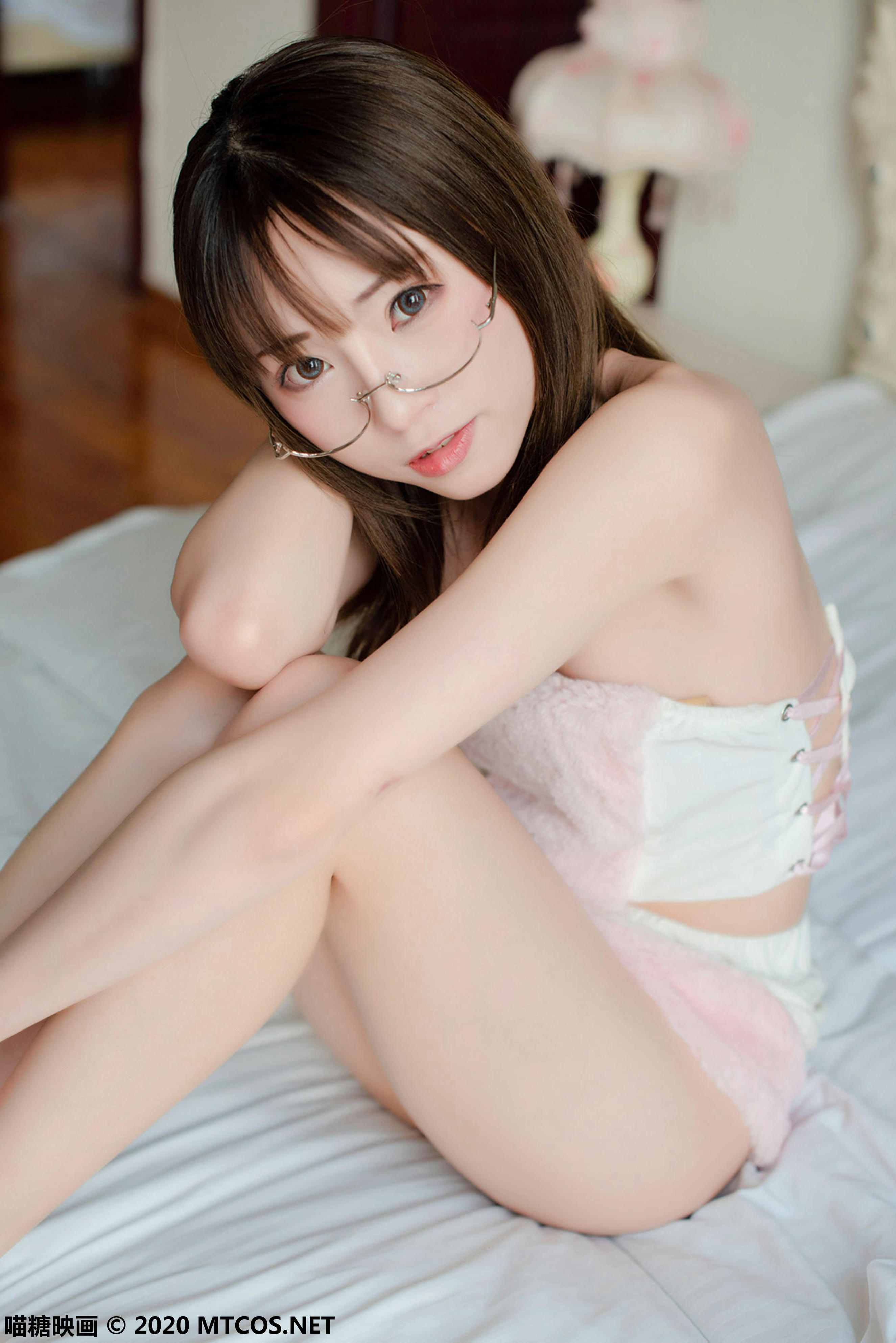 [喵糖映画] VOL.096 Kitaro_绮太郎 兔耳家居服[47P／487MB]_第1集