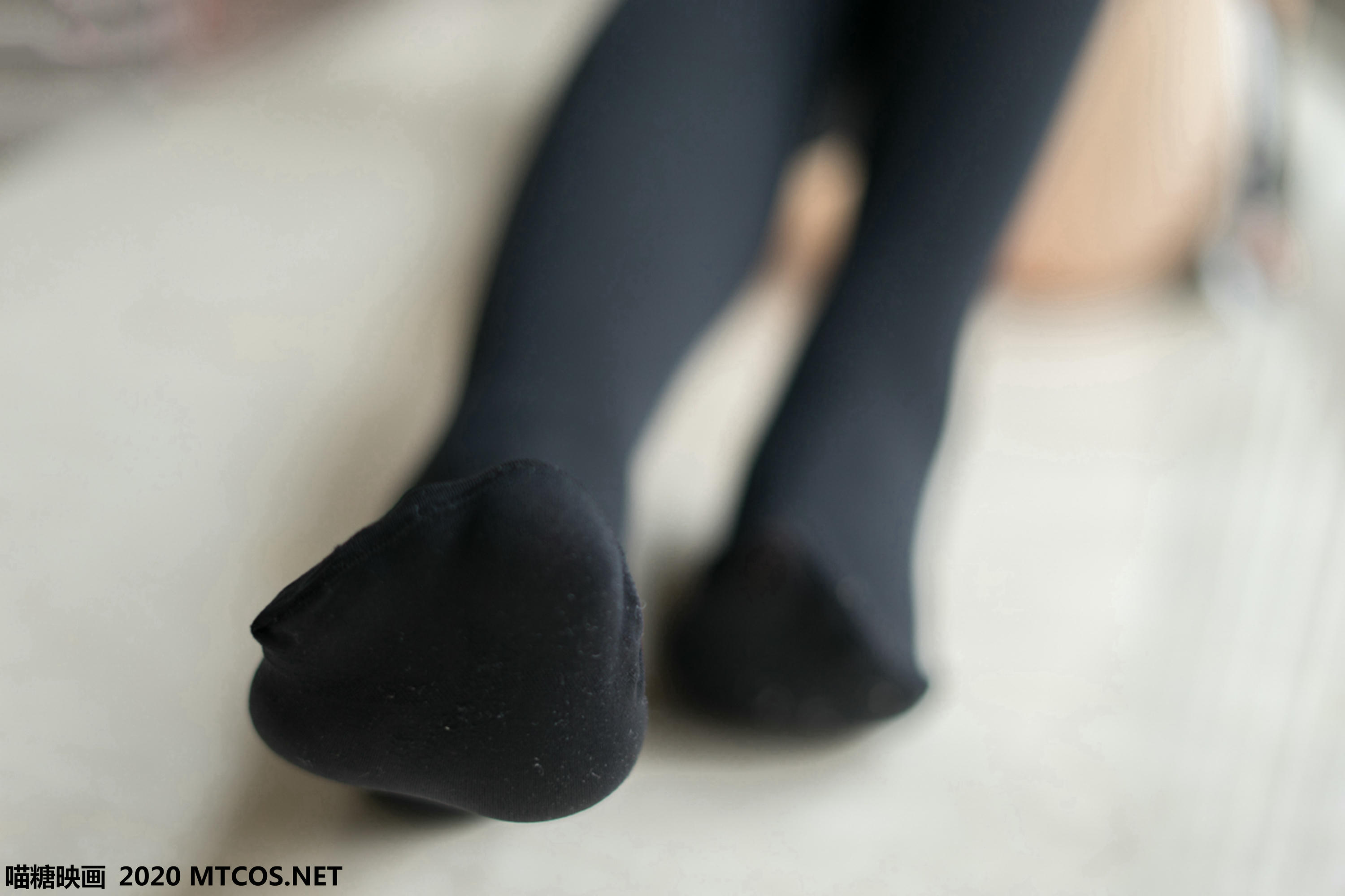 [喵糖映画] VOL.102 蕾丝荷叶边泳衣[40P／283MB]_第1集