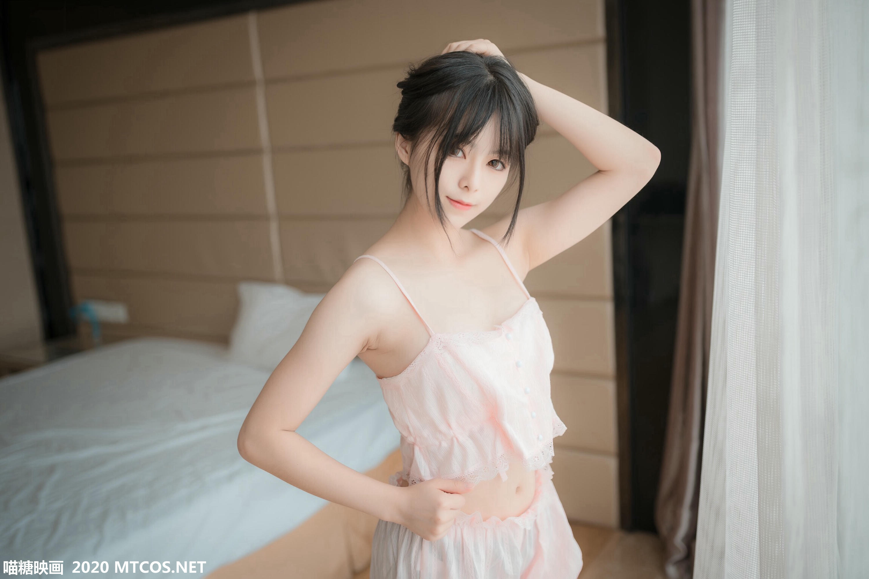 [喵糖映画] VOL.104 粉色吊带睡衣[45P／308MB]_第2集