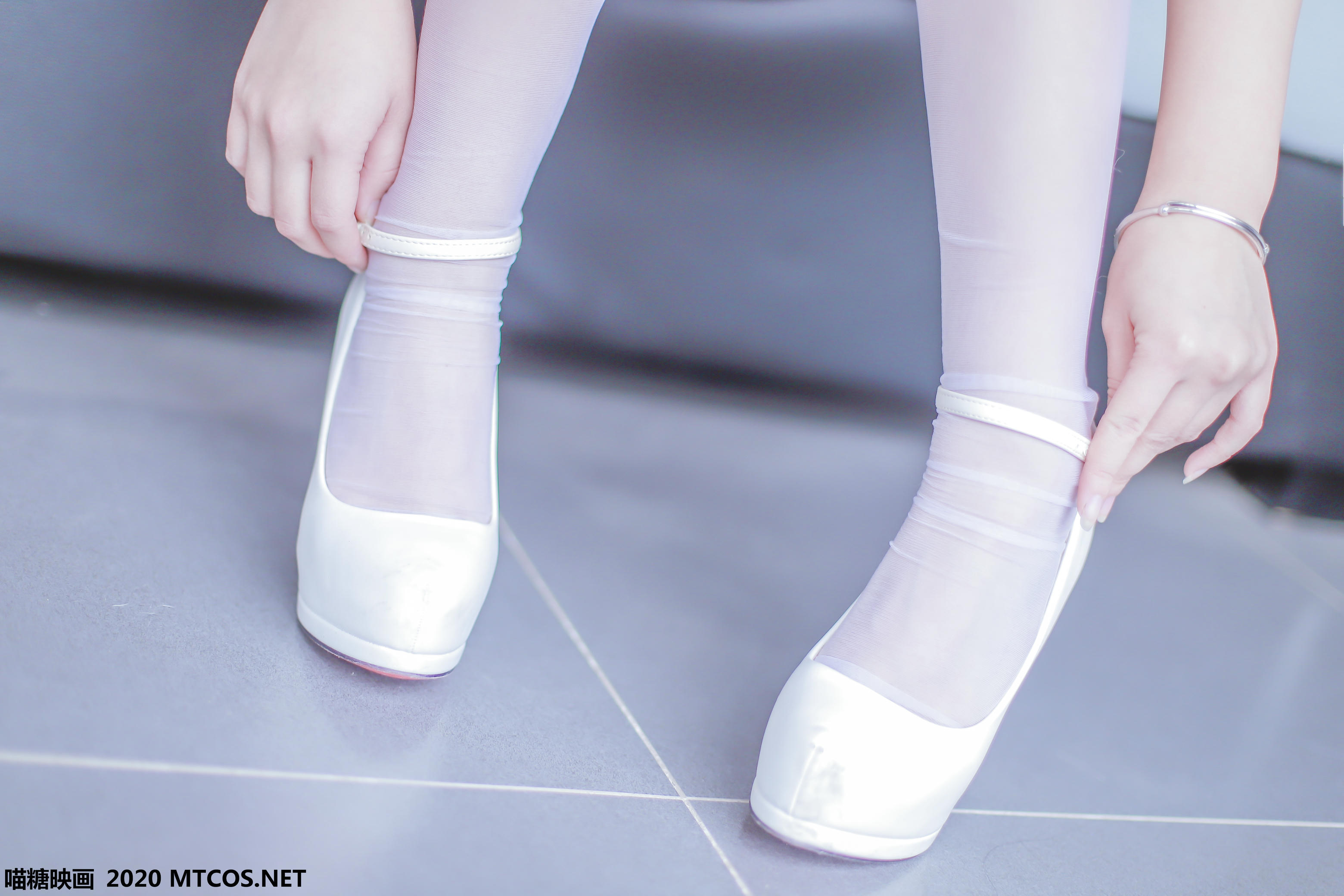 [喵糖映画] VOL.122 蓝色女仆[43P／592M]_第1集