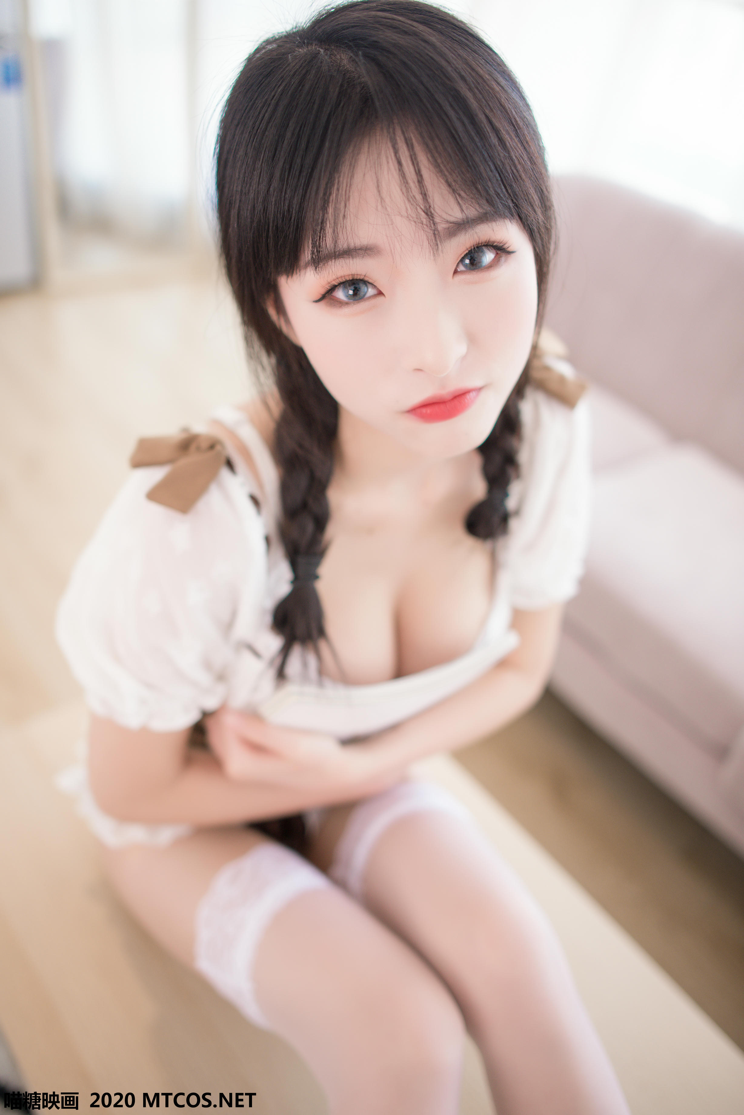 [喵糖映画] VOL.130 楚楚动人的女友[53P／1.16G]_第1集