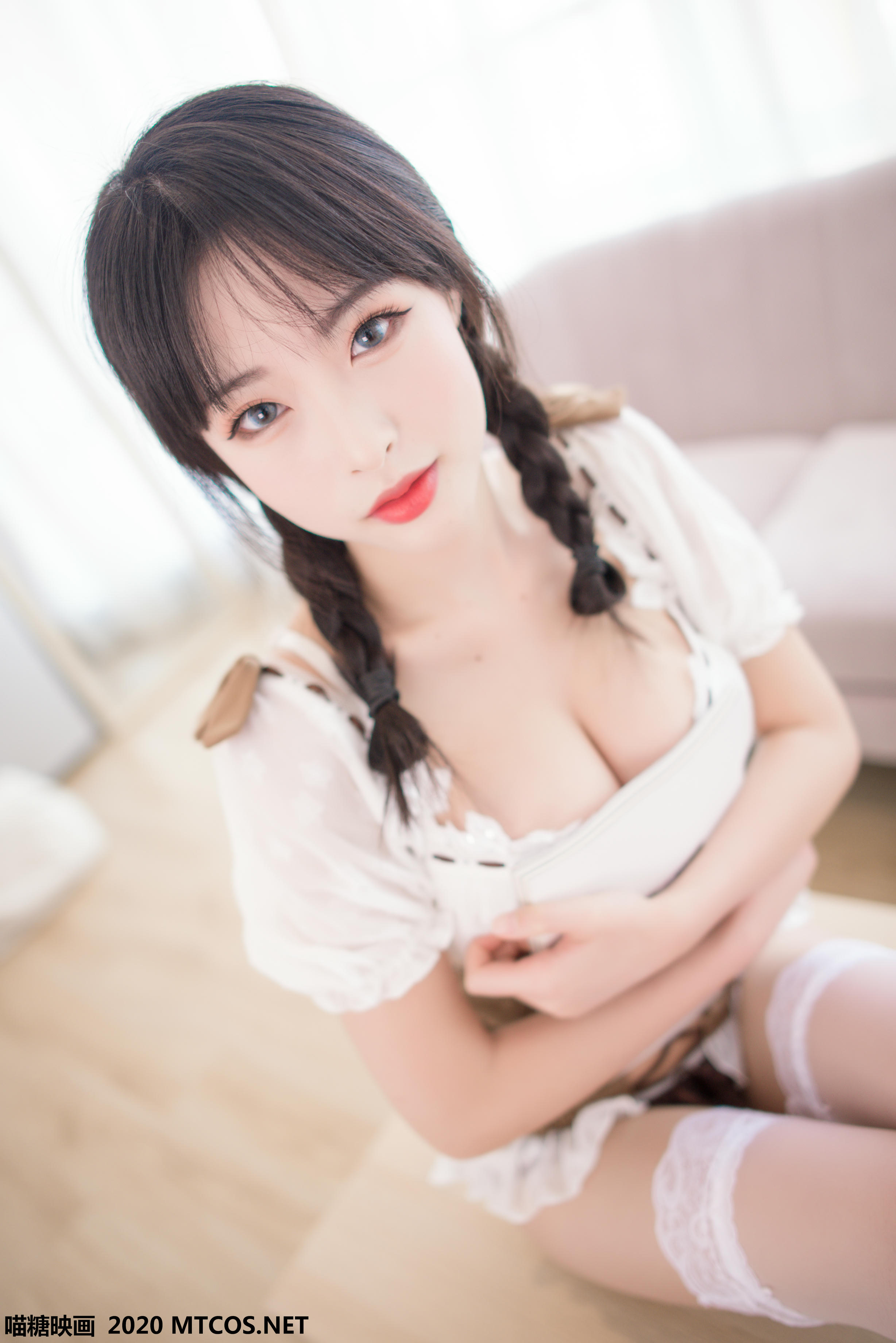 [喵糖映画] VOL.130 楚楚动人的女友[53P／1.16G]_第1集