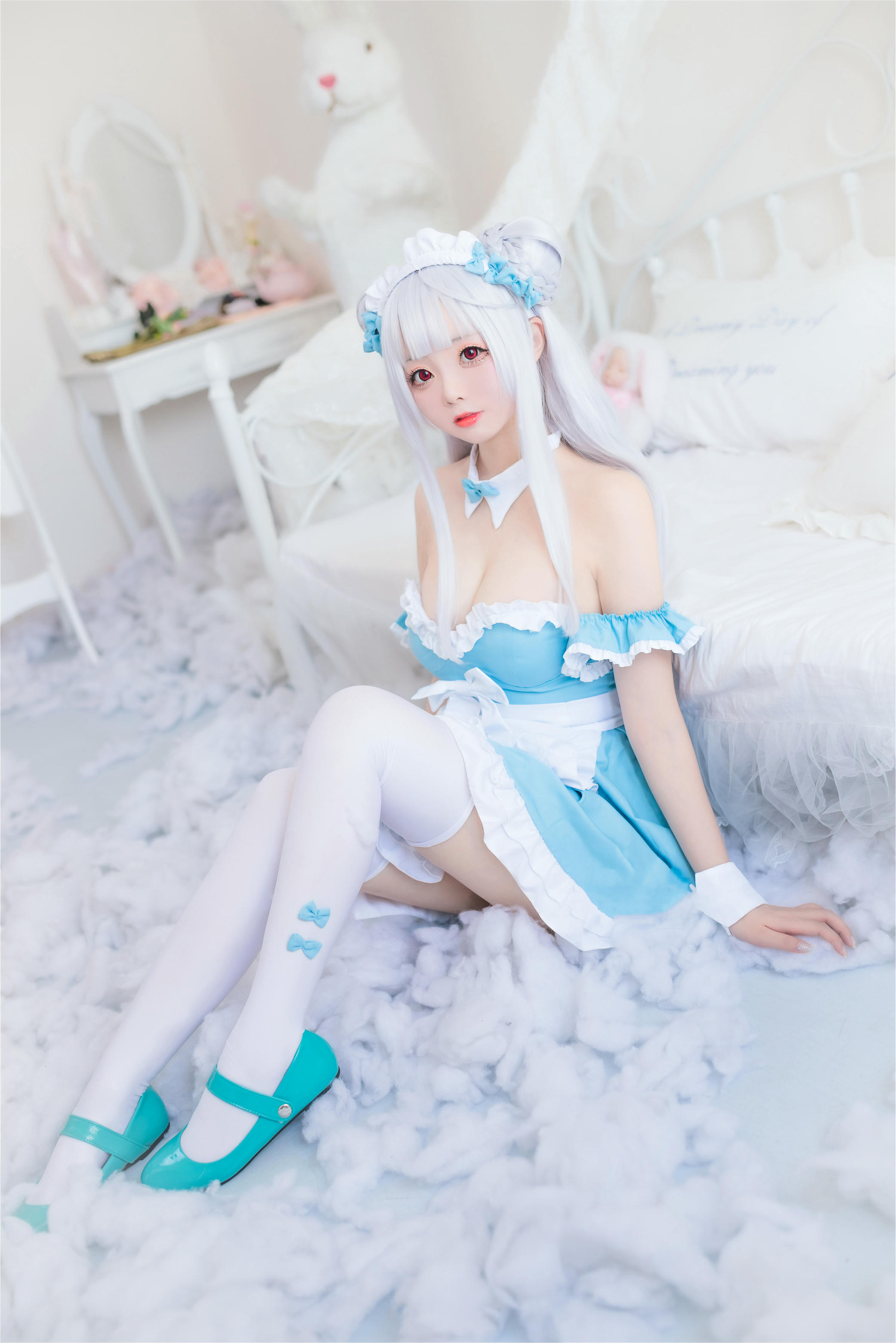 [喵糖映画] VOL.133 小天鹅女仆和绊爱[30P／377M]_第1集