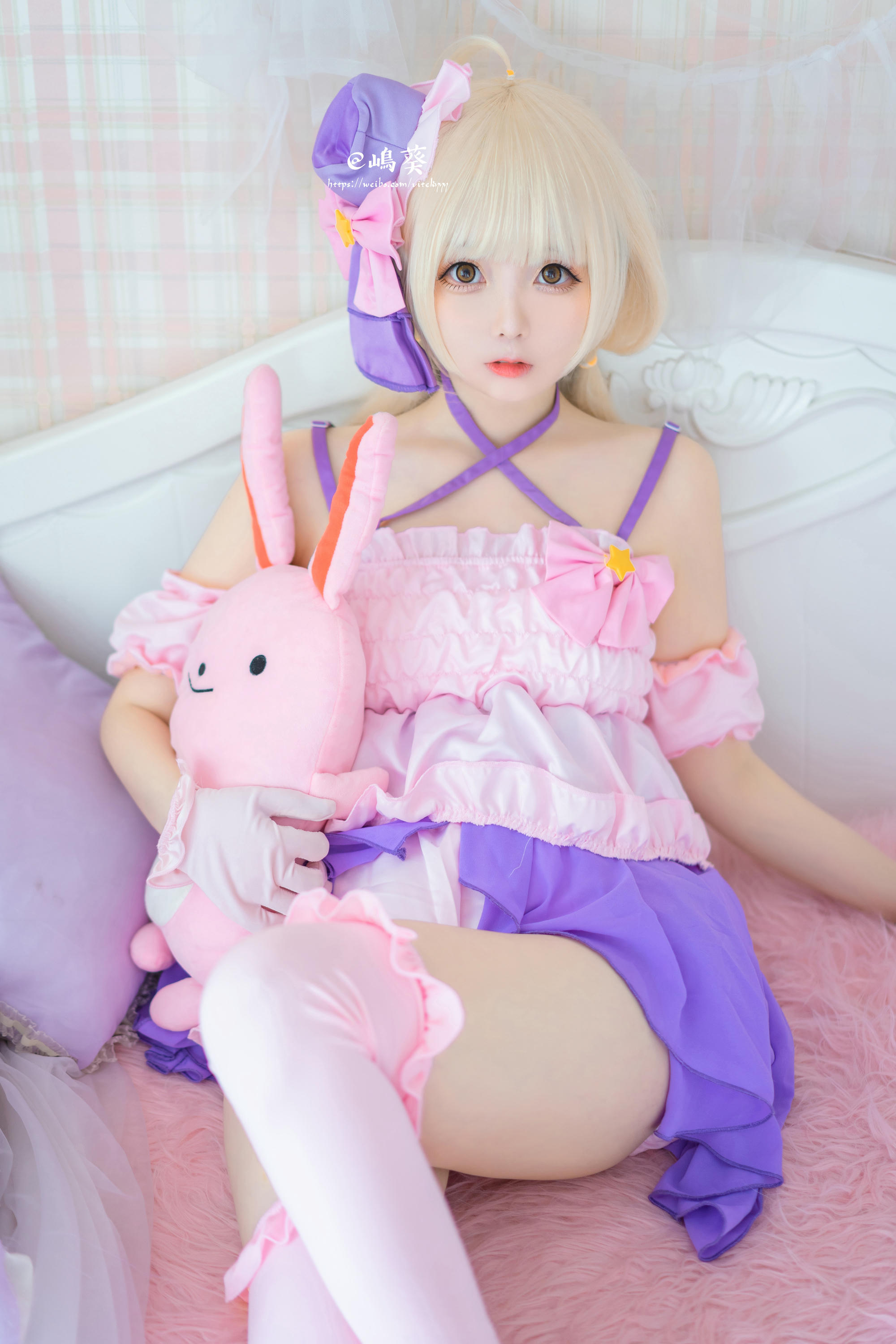 [喵糖映画] VOL.133 小天鹅女仆和绊爱[30P／377M]_第1集